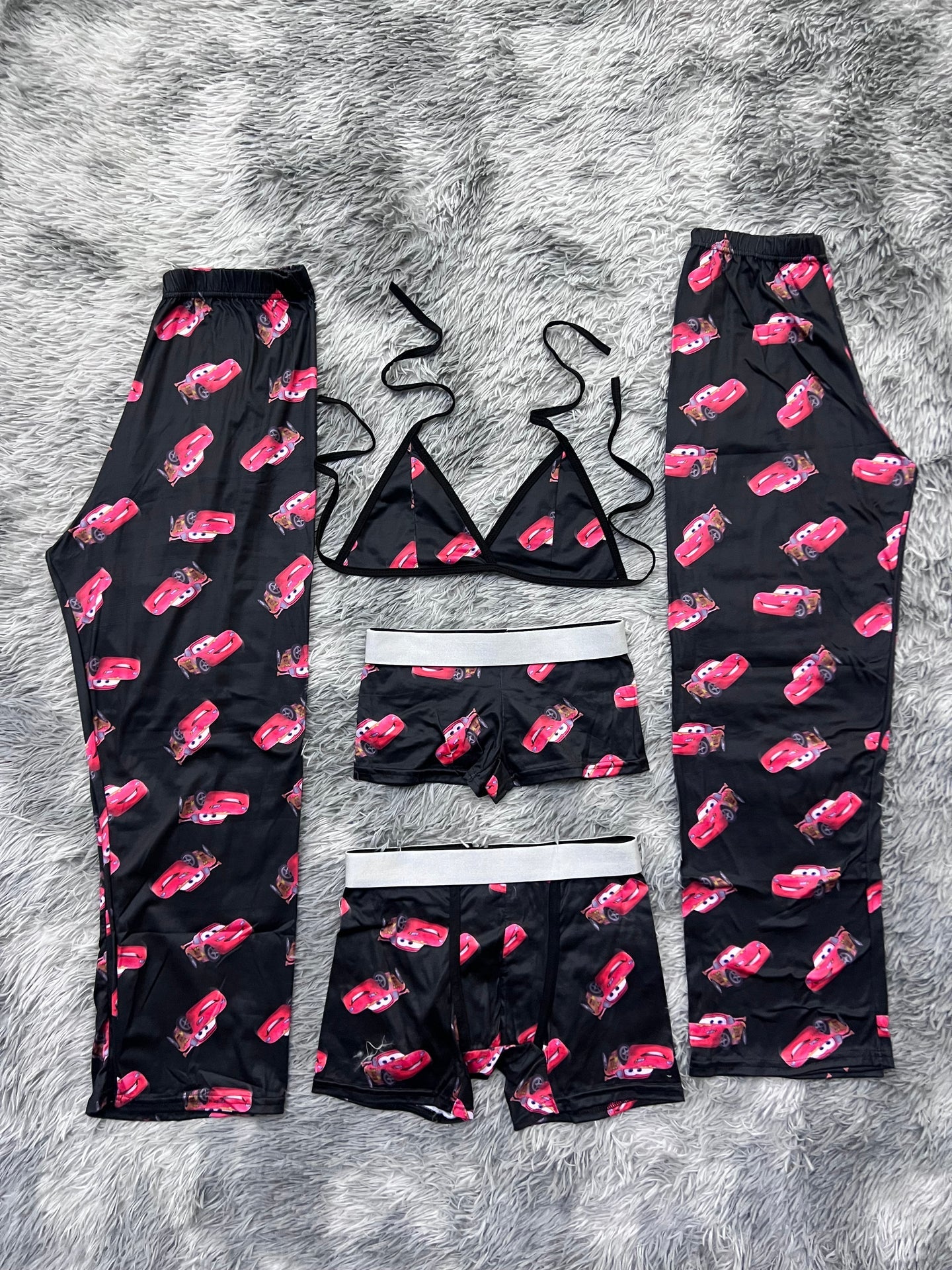 rayo macqueen fondo negro pijama 5 piezas