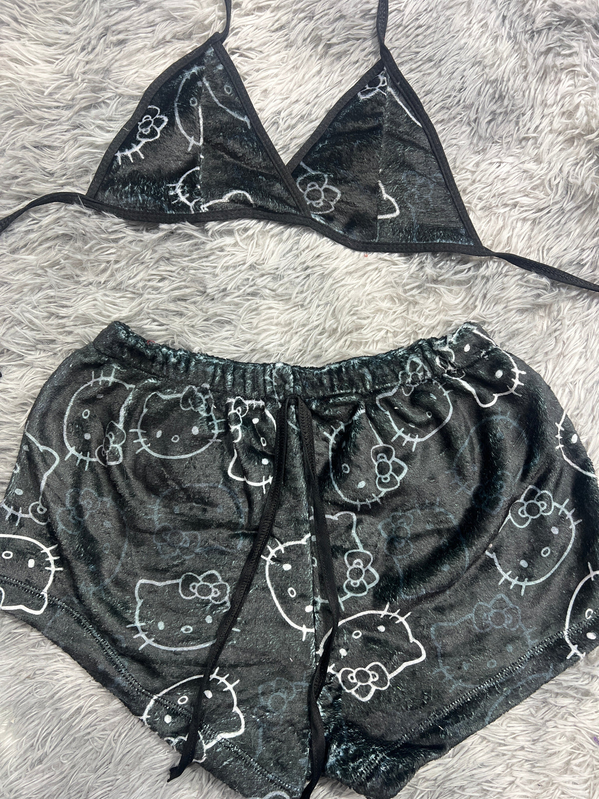 Hello Kitty Negro Top Con Short Unitalla De Afelpado