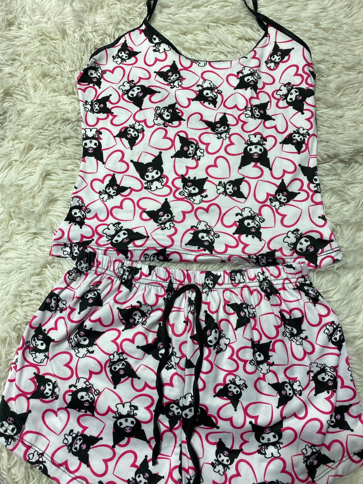 Kuromy corazones rosas blusa con short