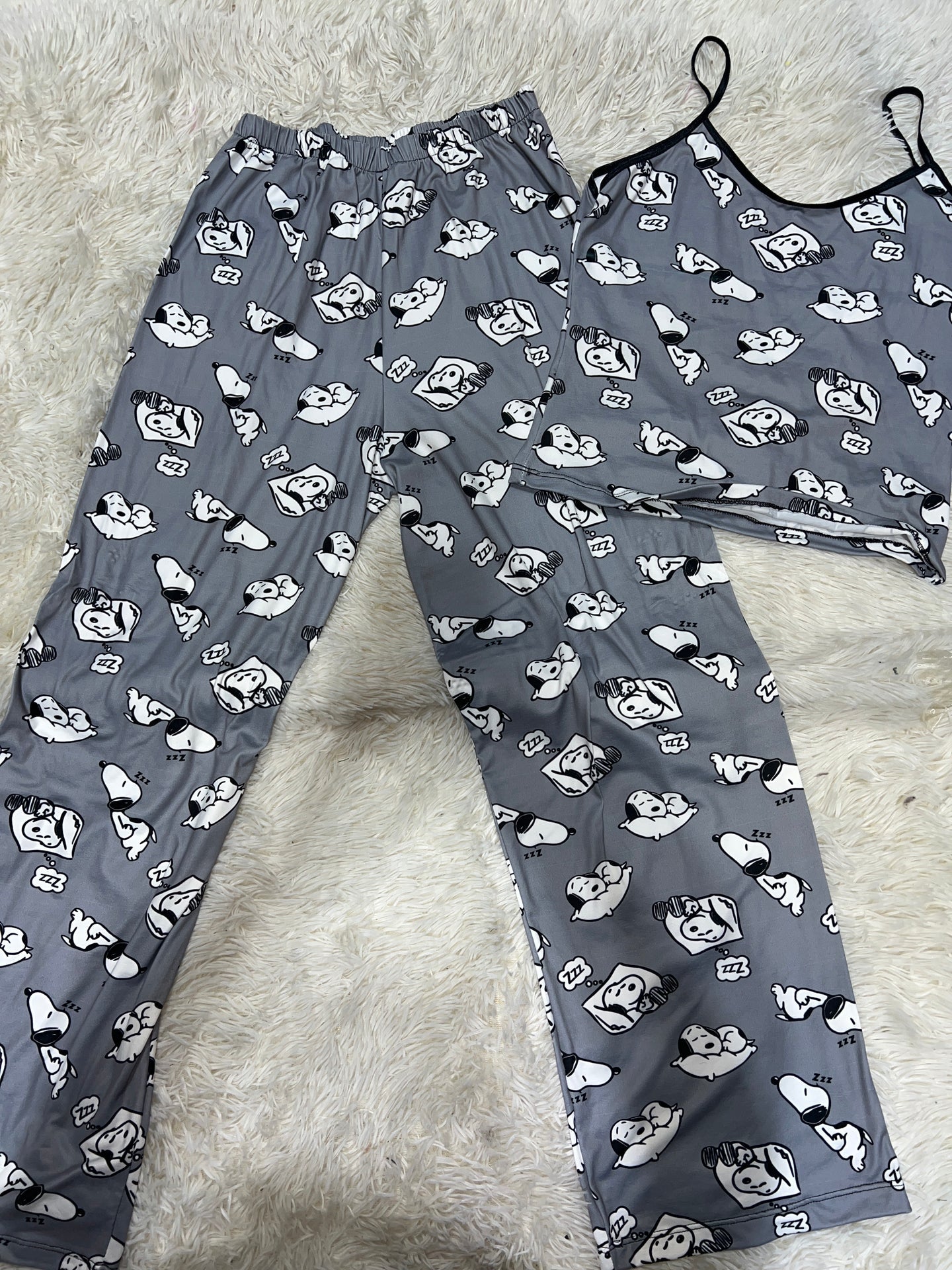 Snoopy gris blusa con pantalón pijama de dama