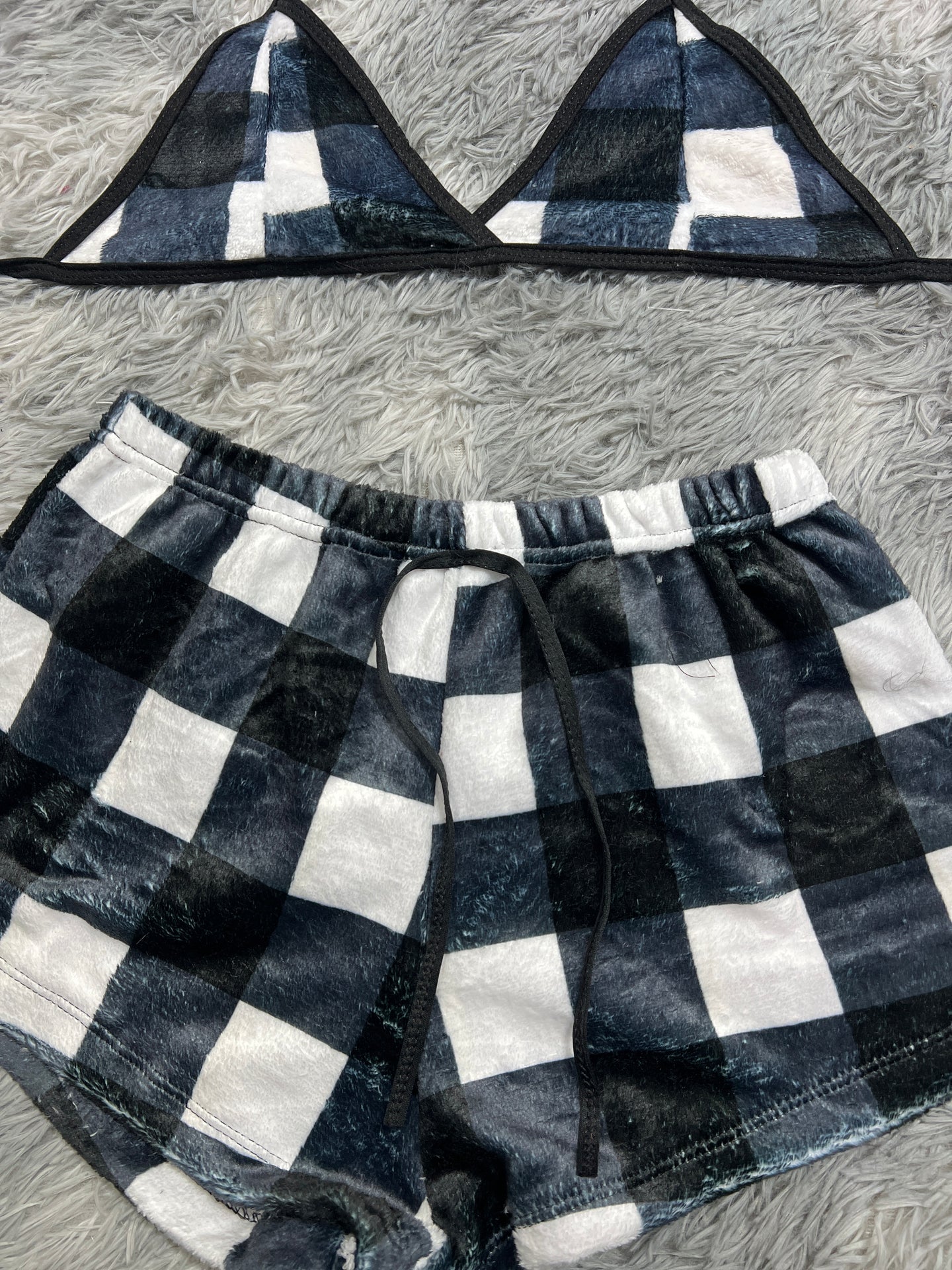 Cuadros negros Top con short unitalla de afelpado
