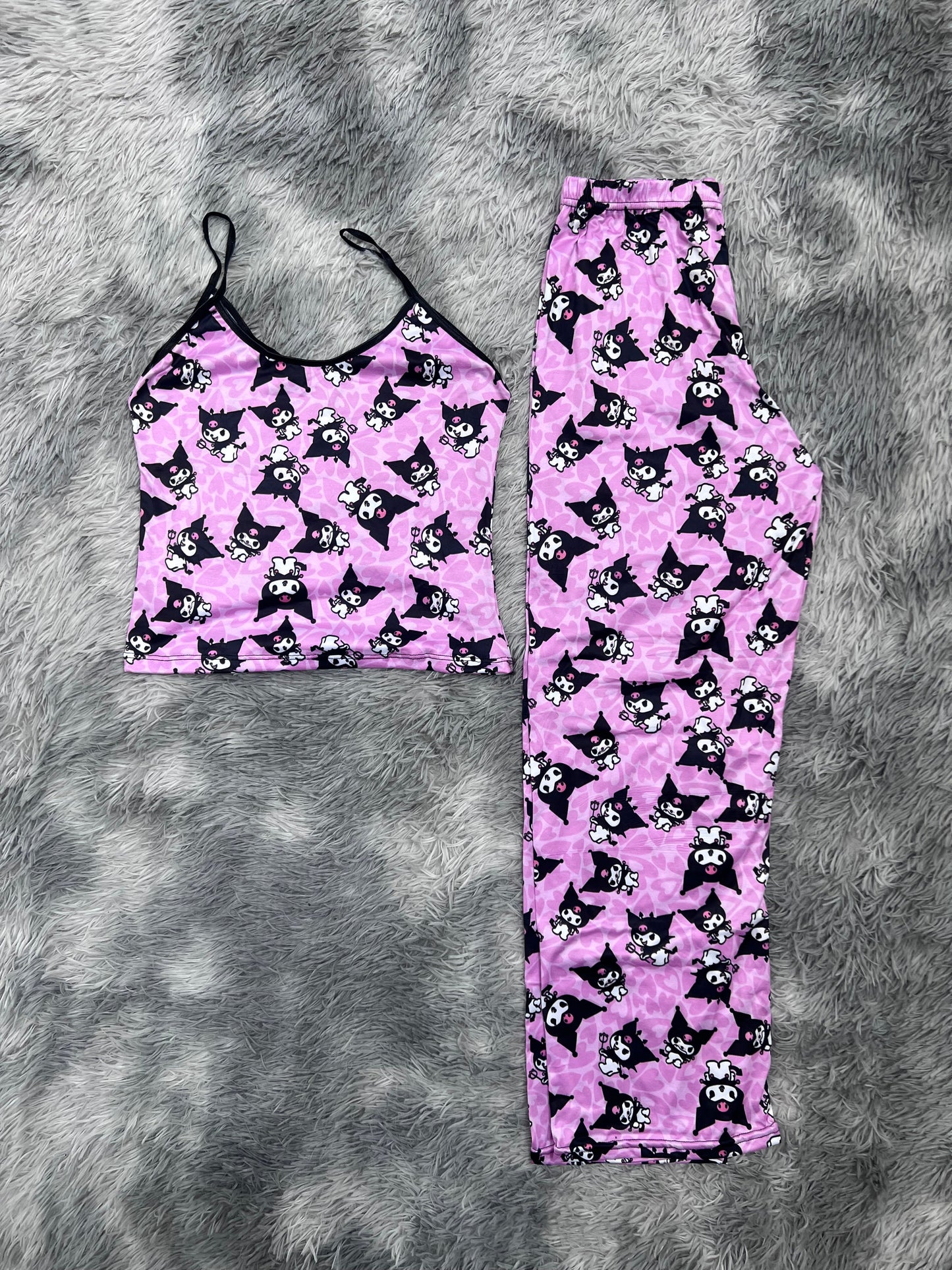 kuromi fondo de corazones Blusa con pantalón pijama de dama