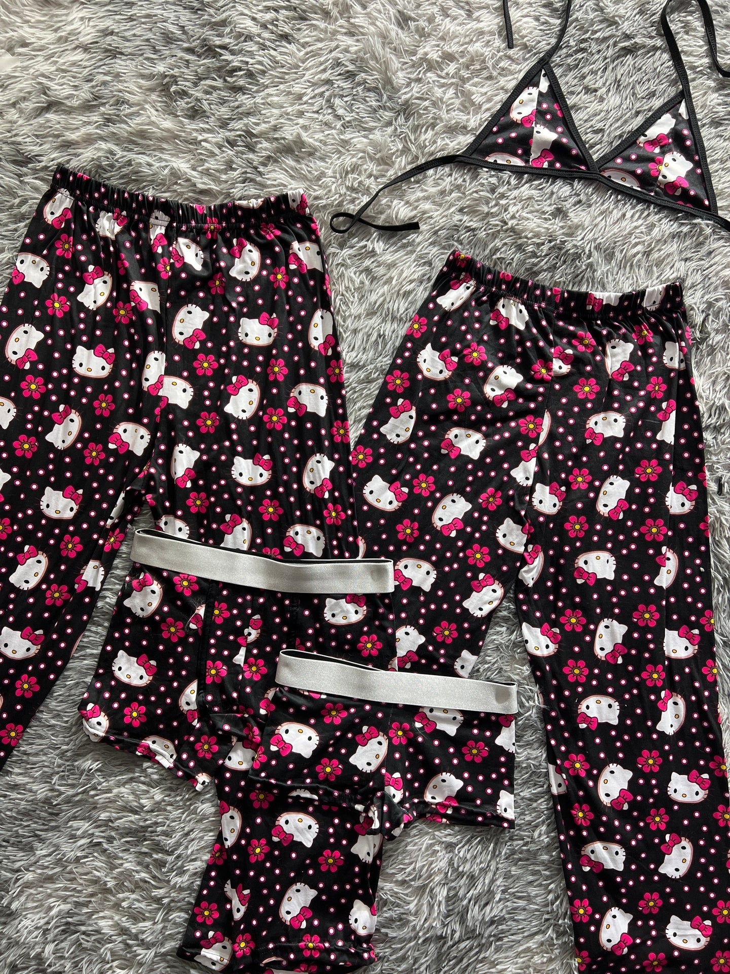 Hello Kitty K pink plaid Print black 5 piece pajama set