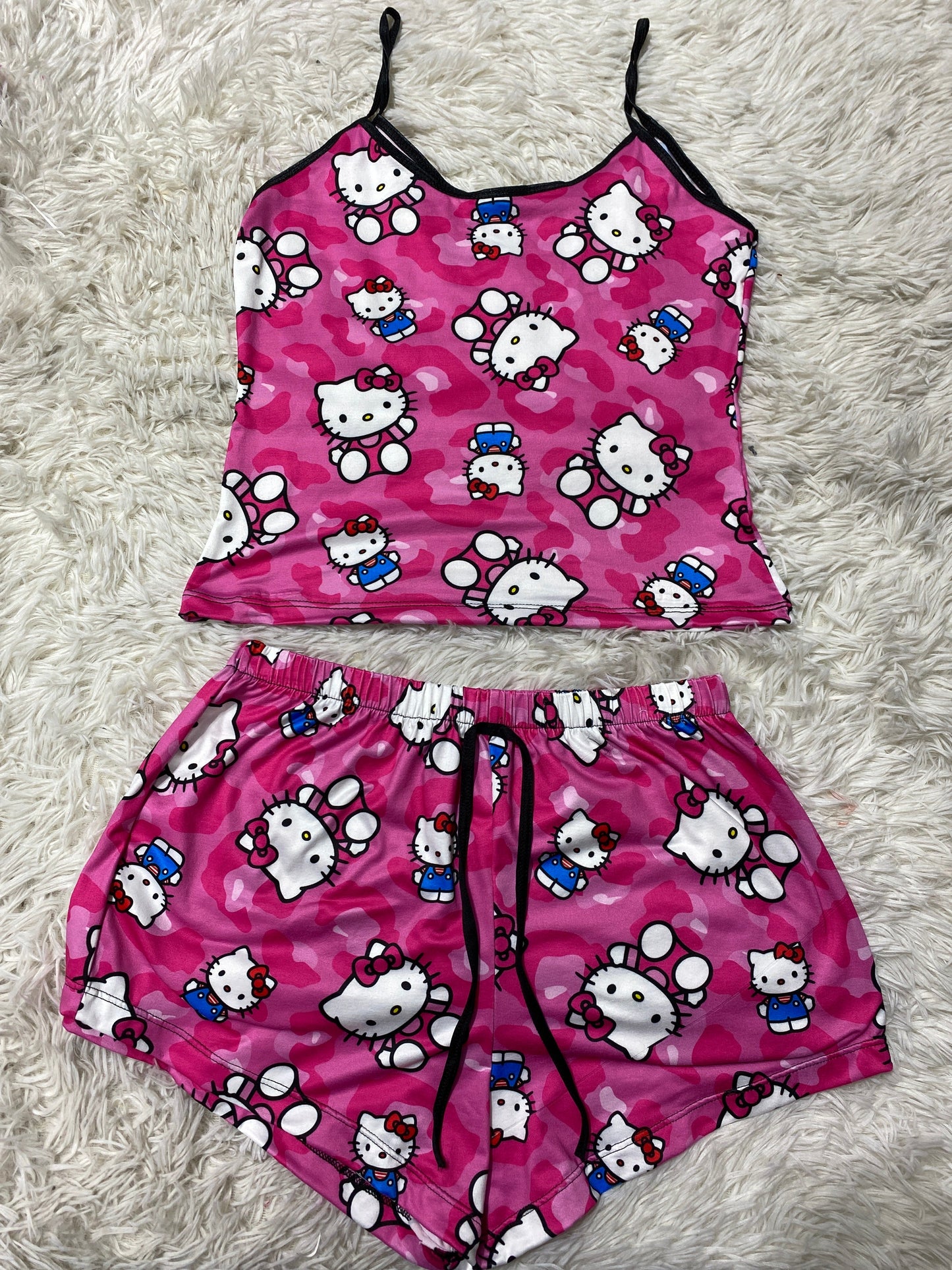 Hello kitty manchas blusa con short