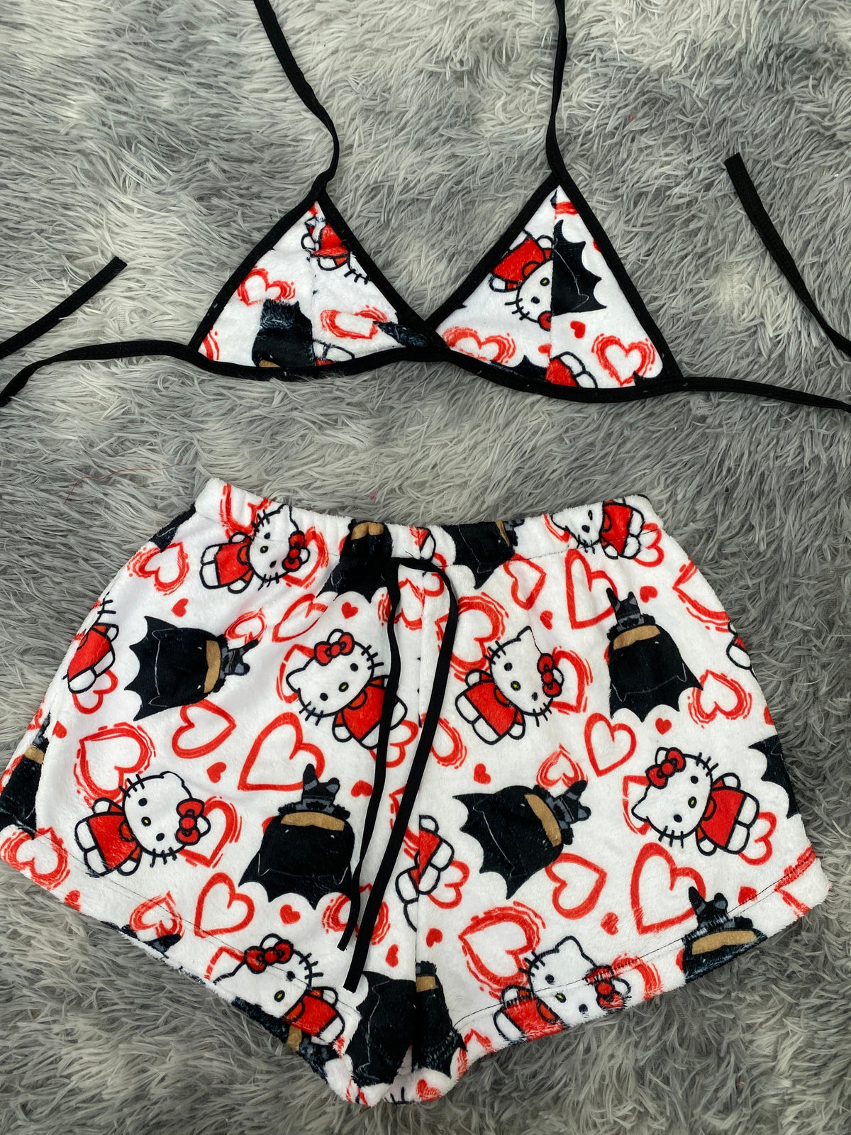 Hello kitty y Batman fondo blanco Top Con Short Unitalla De Afelpado