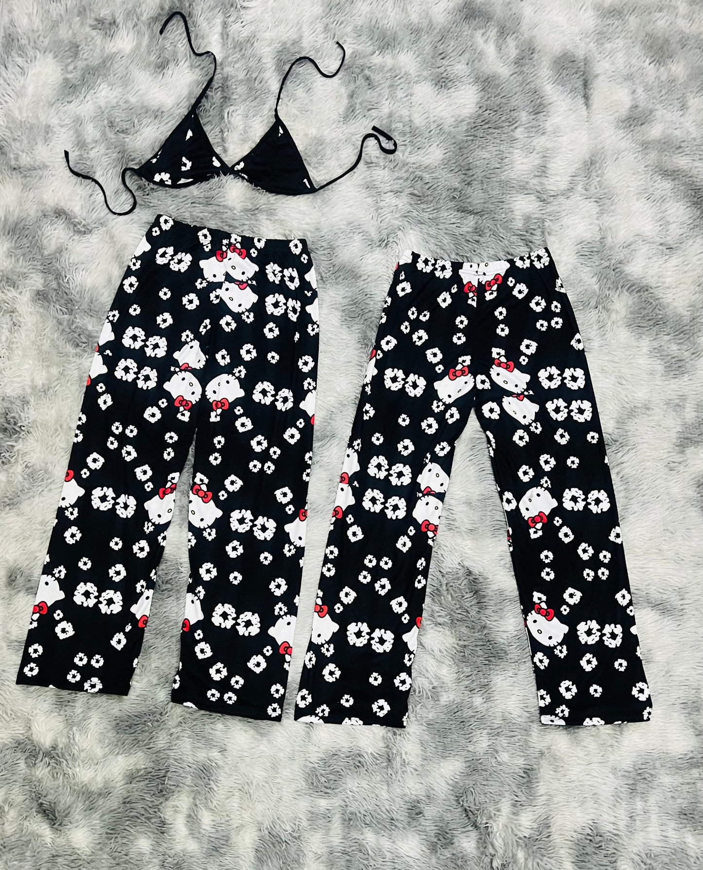 Kitty Floral Sin Color Duo de pijama afelpada
