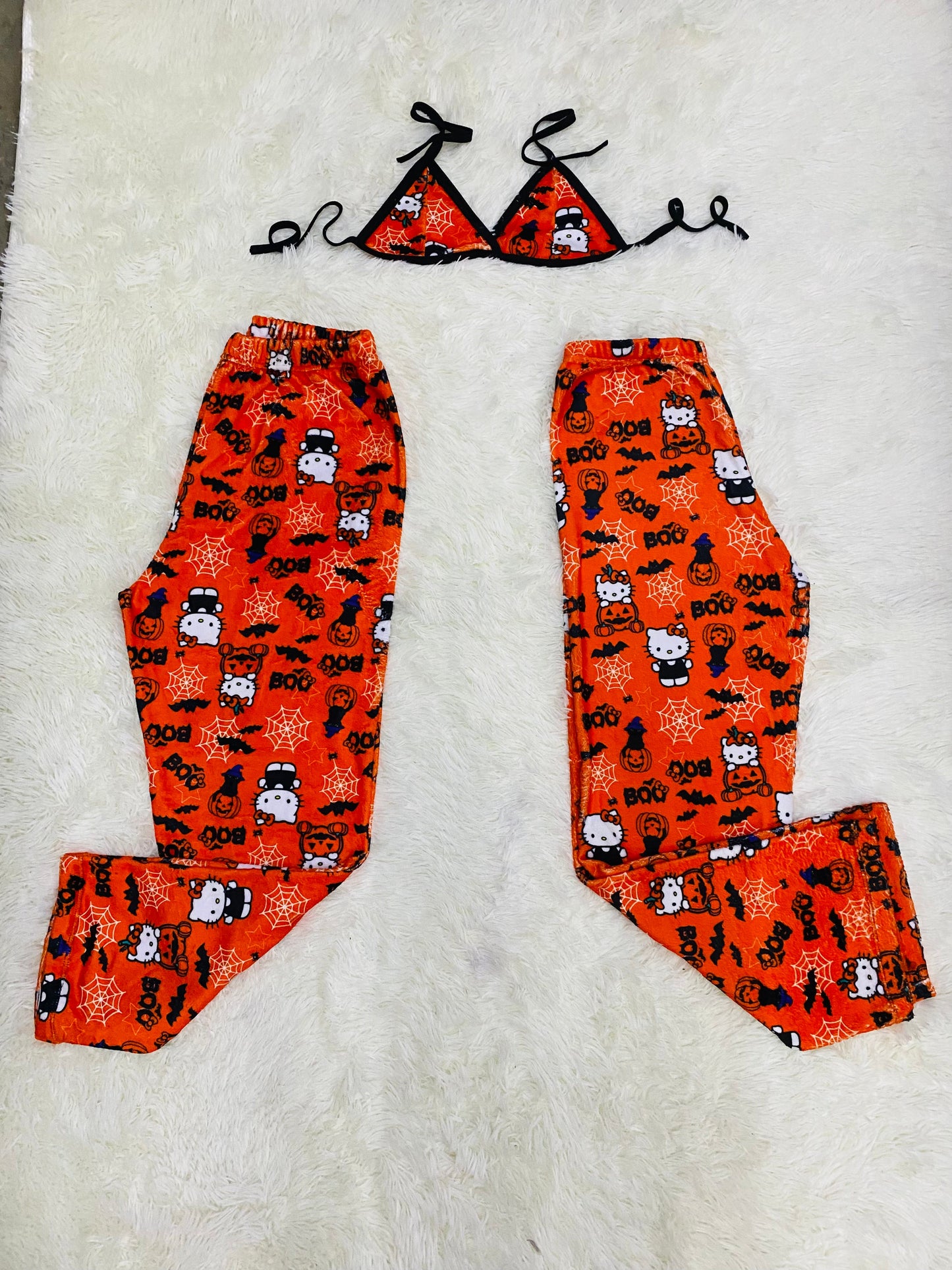 Hello Kitty Naranja Duo de pijama afelpada.