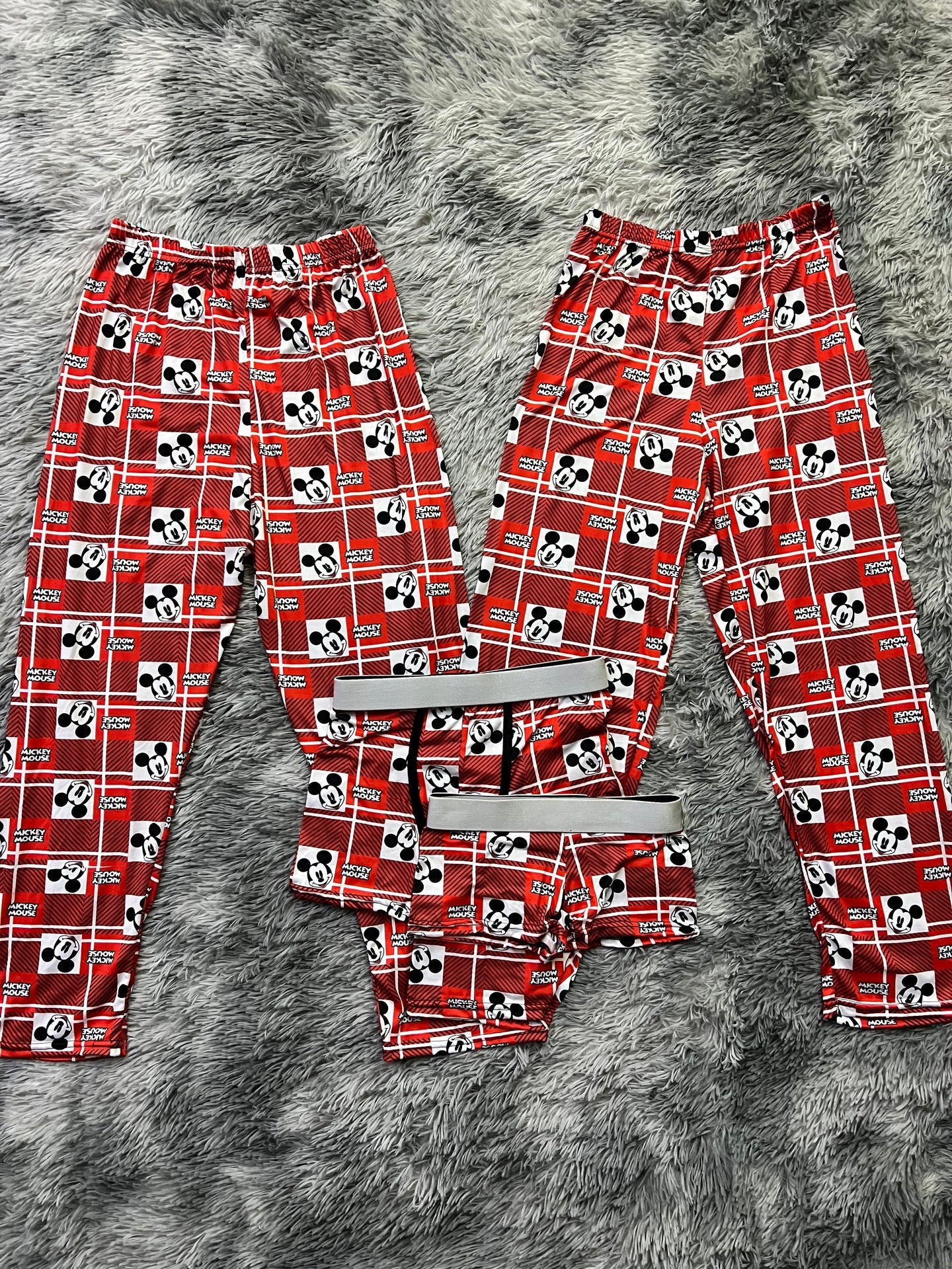 Micky mouse cuadrados rojos pijama 5 piezas