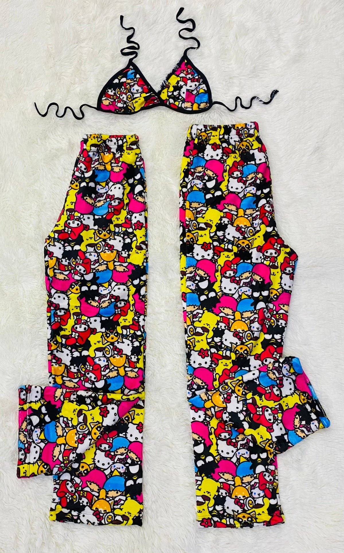 Hello Kitty Sin Color Duo De Pijama Afelpada.