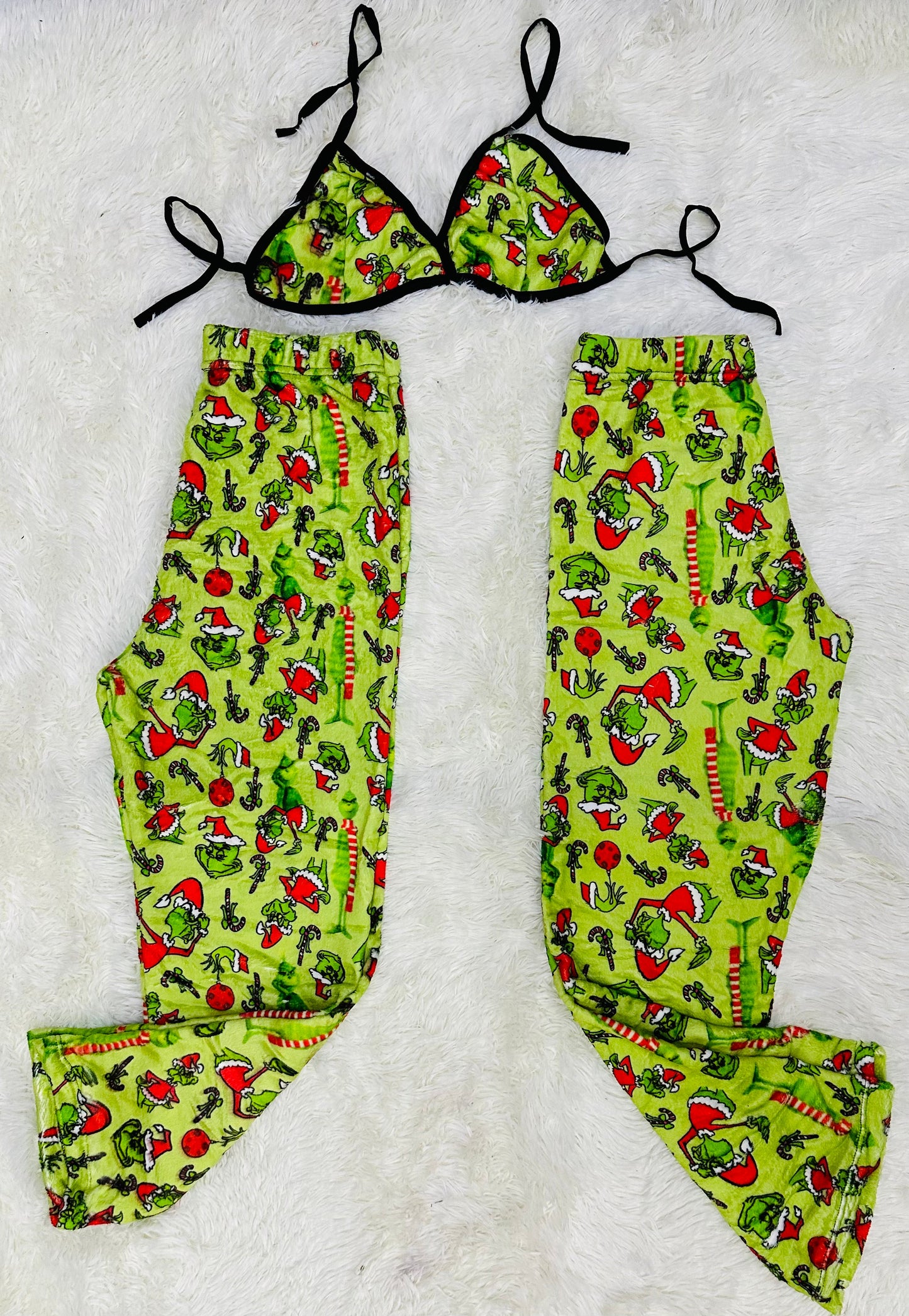 Grinch Verde Duo de pijama afelpada.