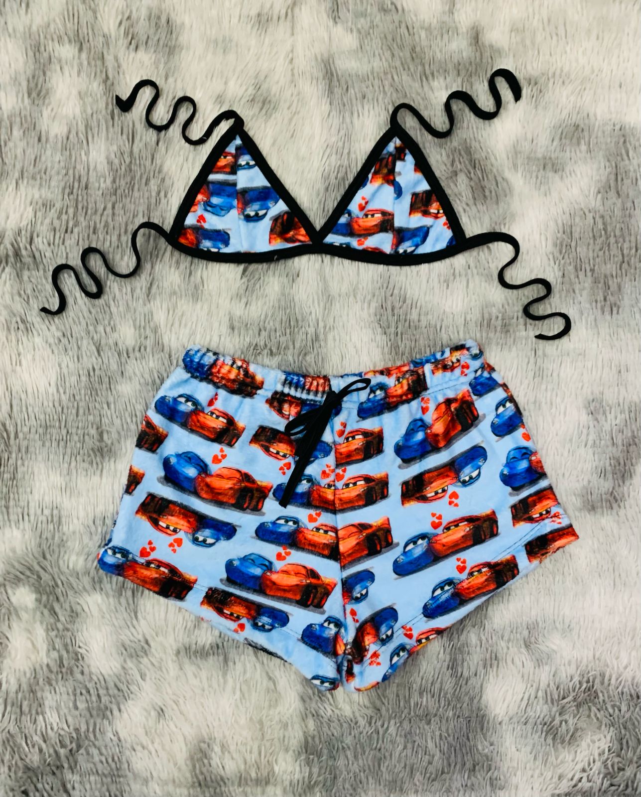 Short con top afelpado Cars y Salli