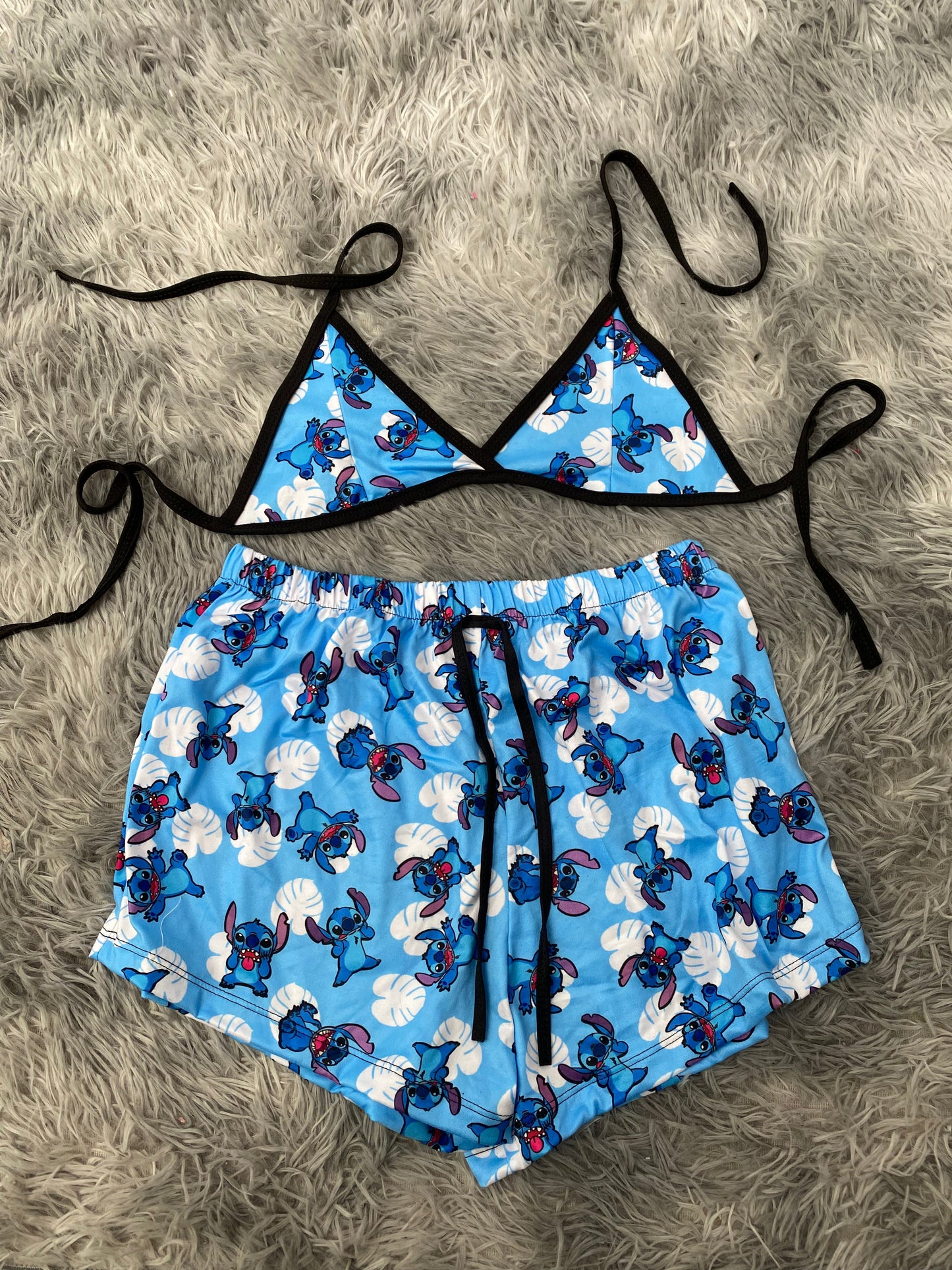 Stitch con flores fondo azul Top Con Short Unitalla De Brush