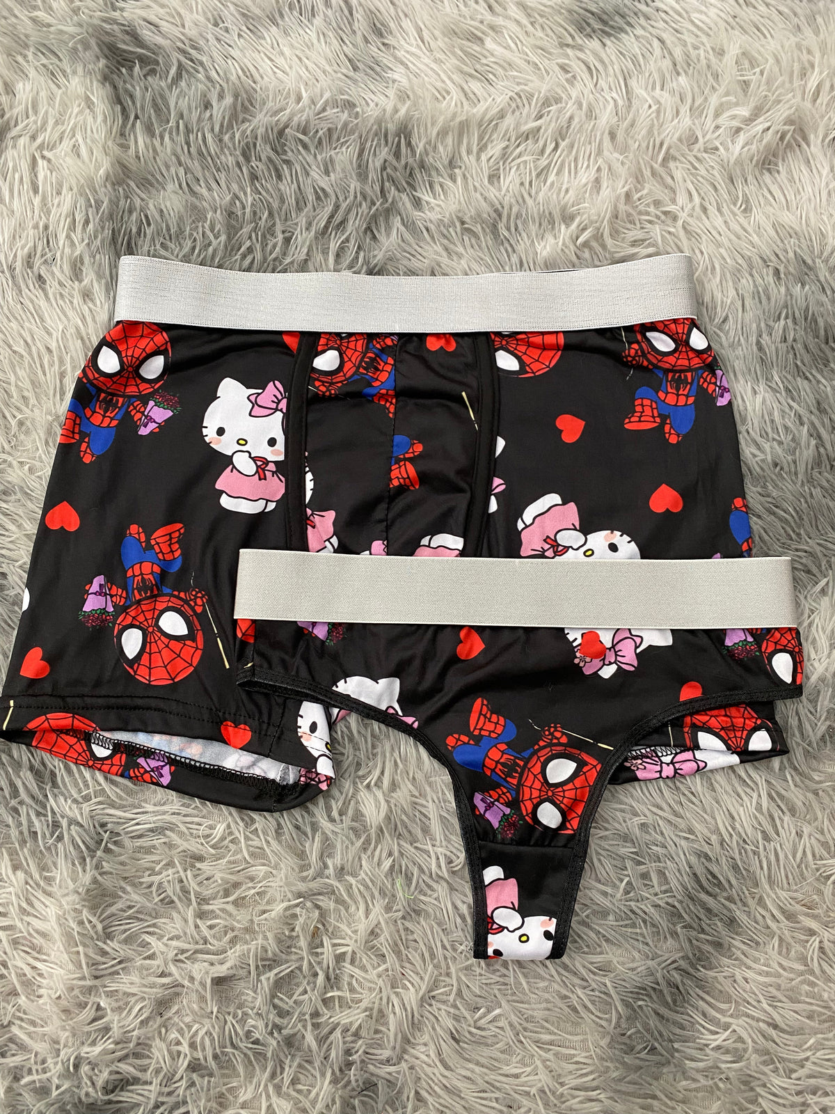 SpiderKitty ramo flores fondo negro Duo Con Tanga Xl