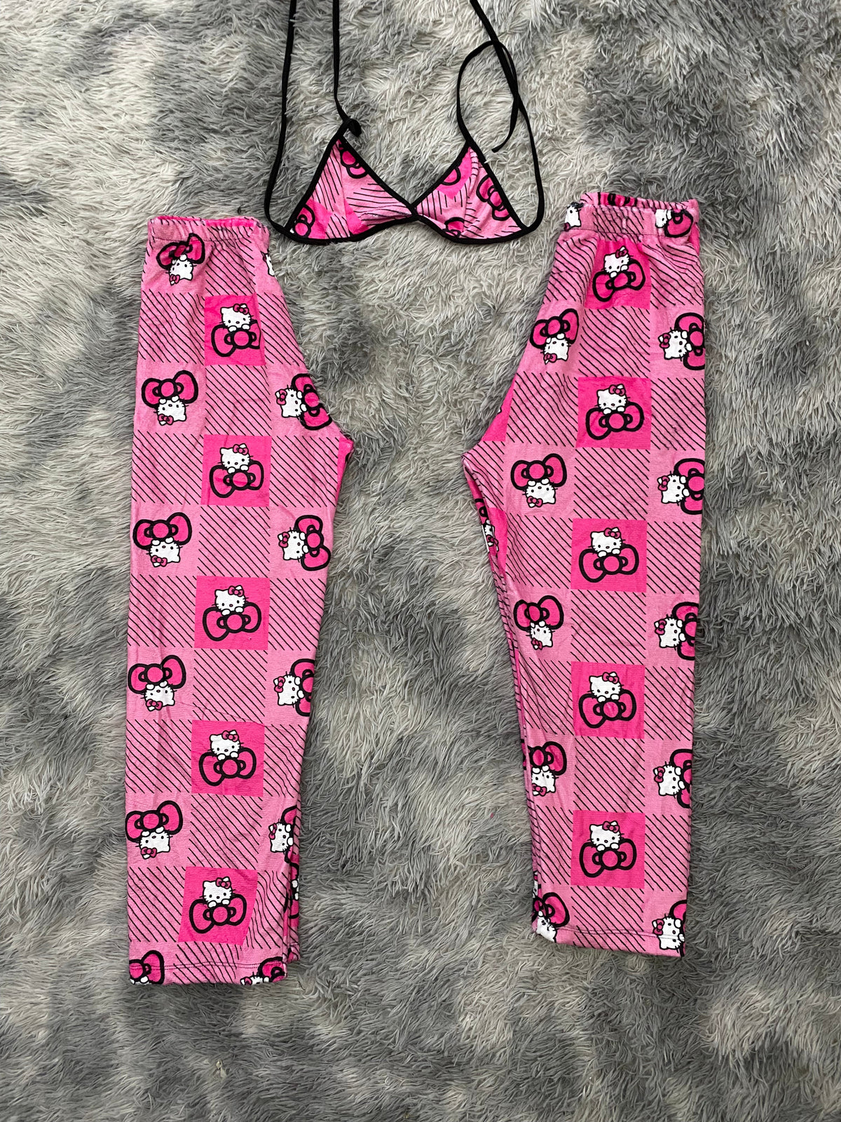 Hello Kitty moños cuadros rosas Pijama Afelpada