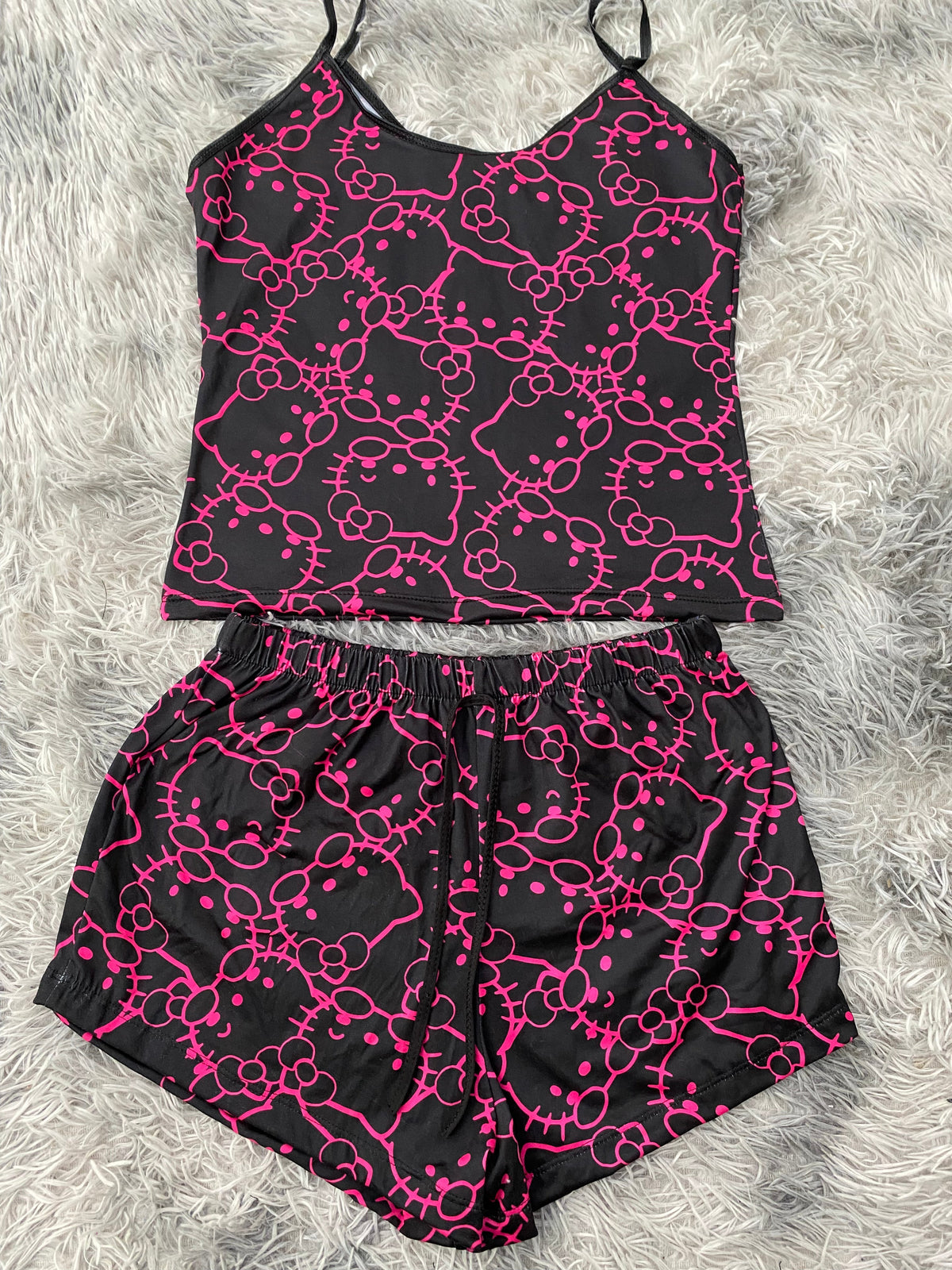 Hello Kitty caras rosa fondo negro Blusa Con Short brush