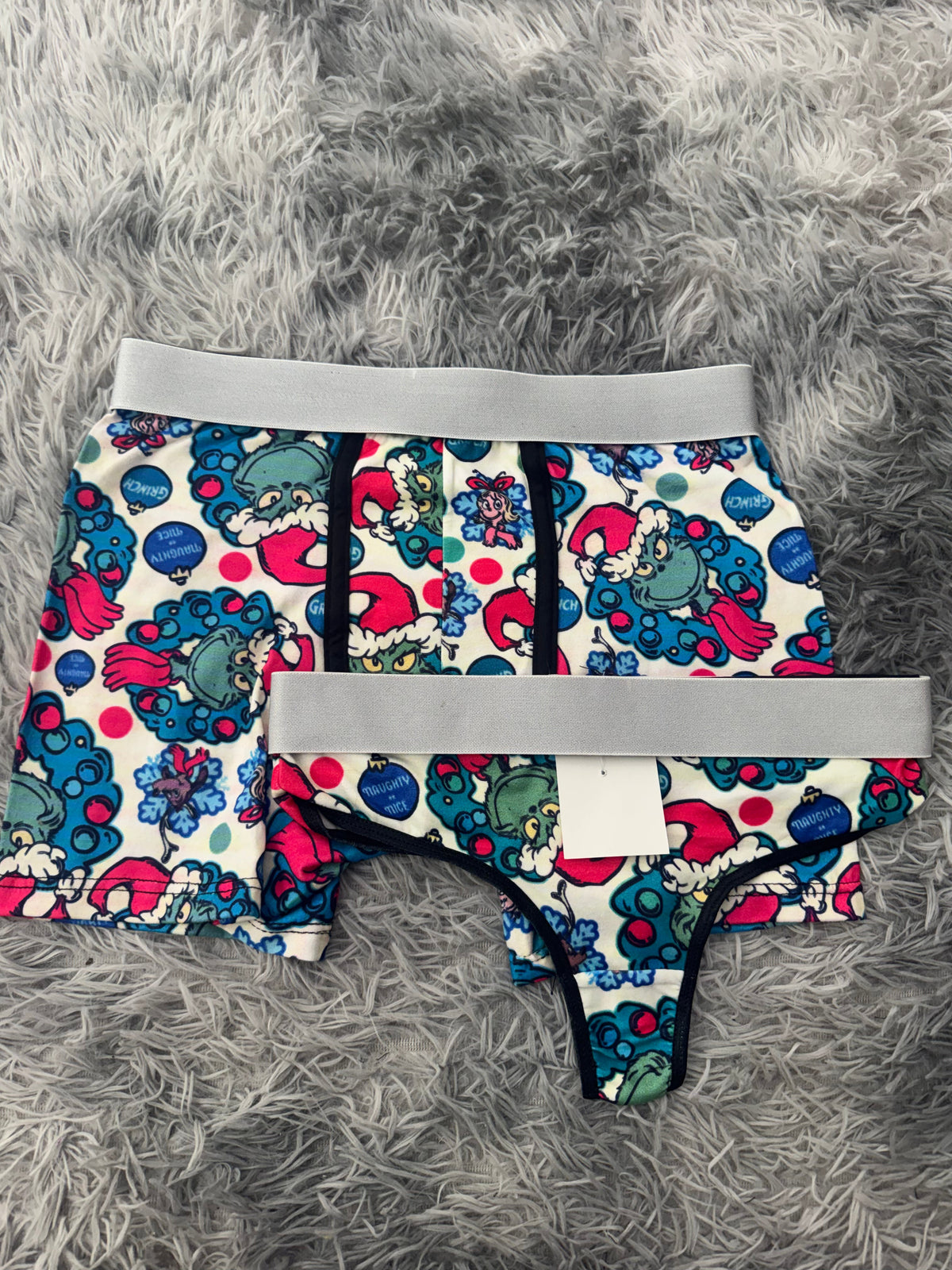 Grinch y esferas de navidad Duo Con Tanga Xl