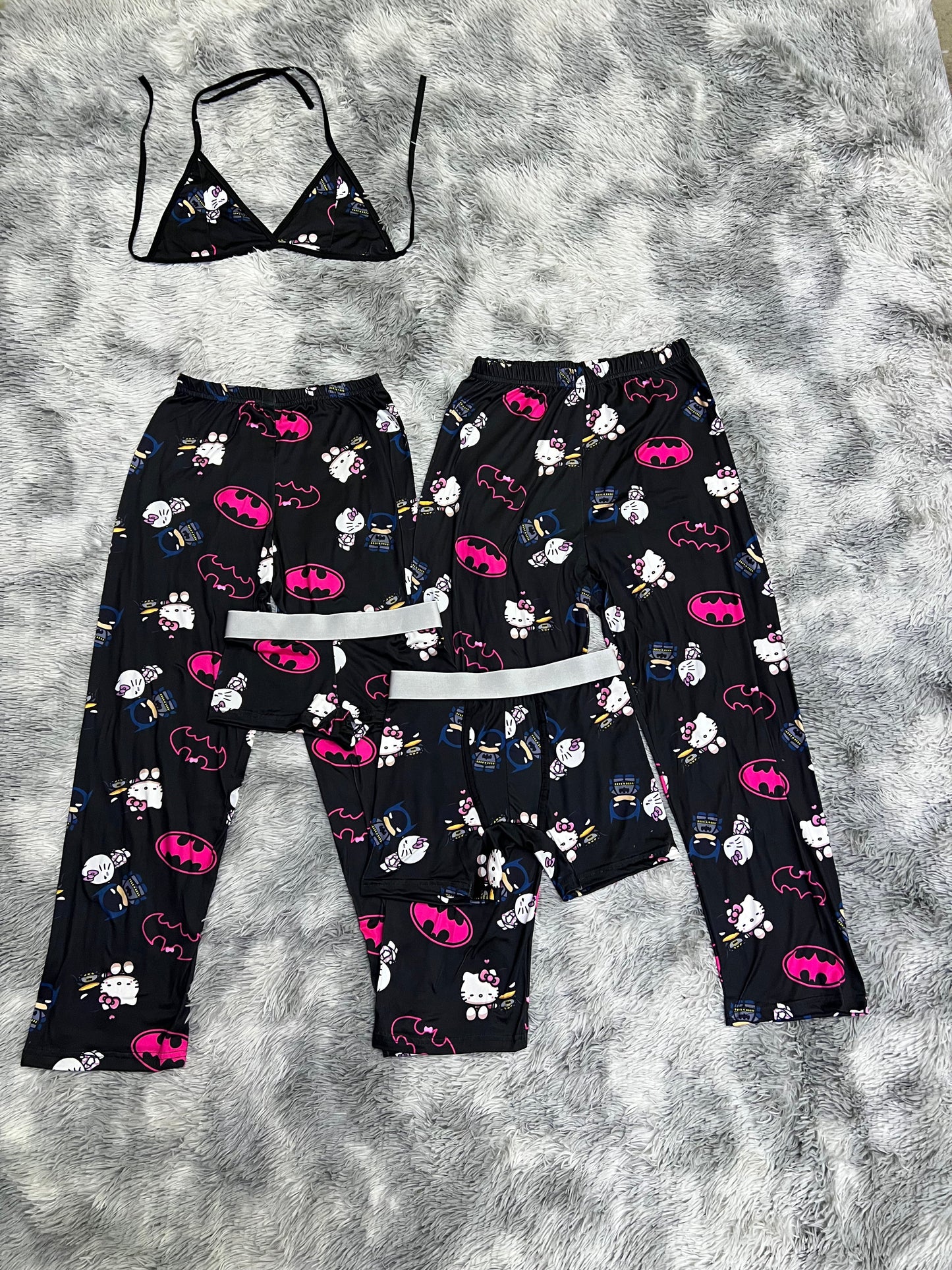 Kitty Batman Multicolor Duo de pijama de 5 piezas.