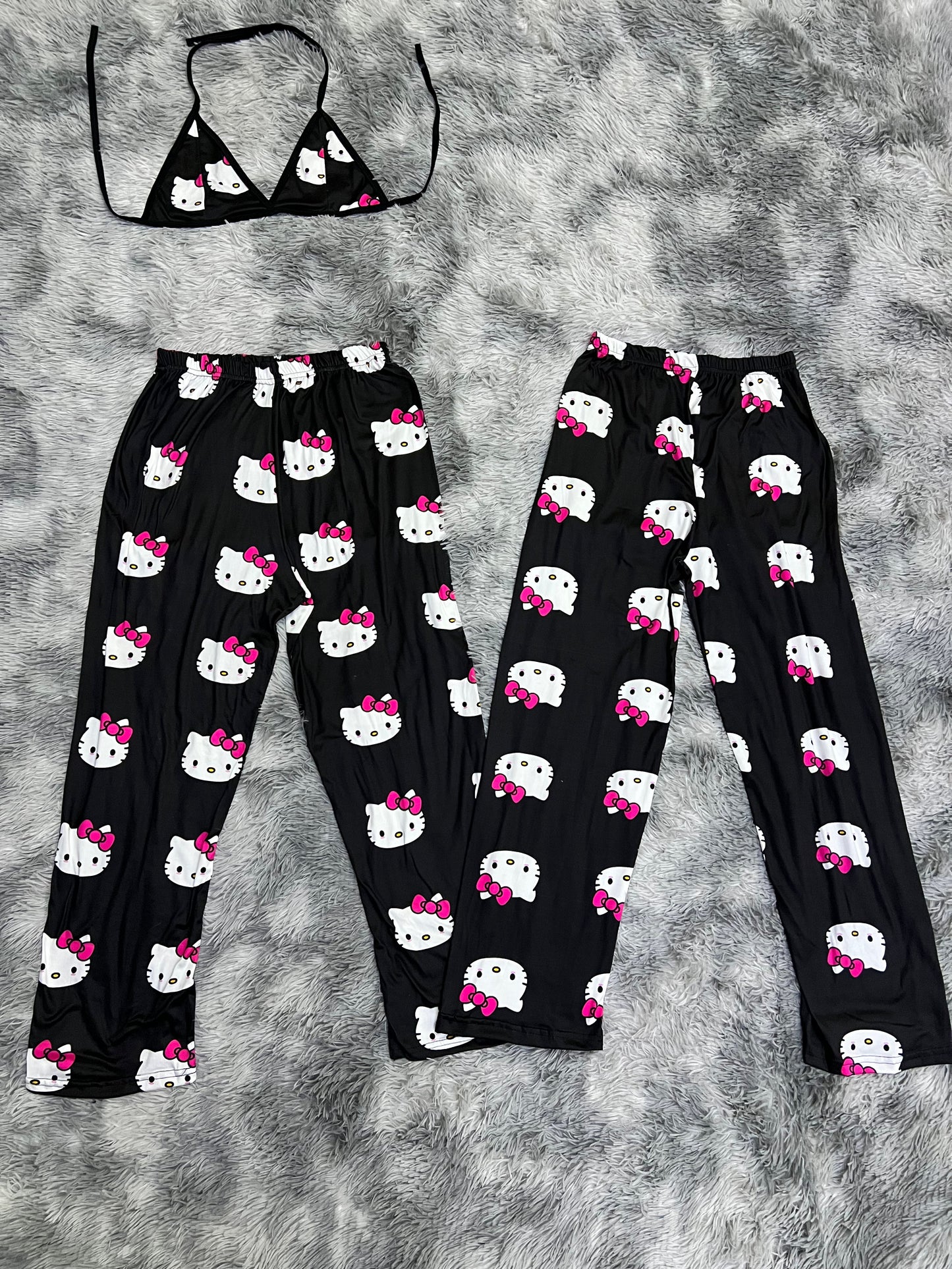 Hello Kitty Negro Duo de pijama afelpada.