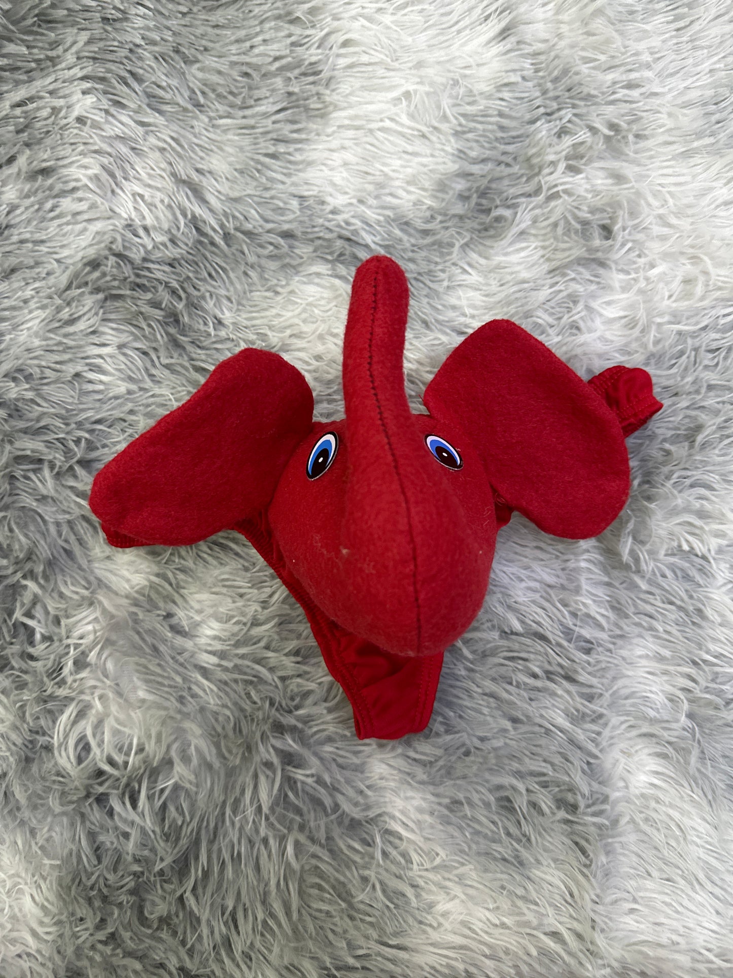 Elefante rojo  Tanga de Broma