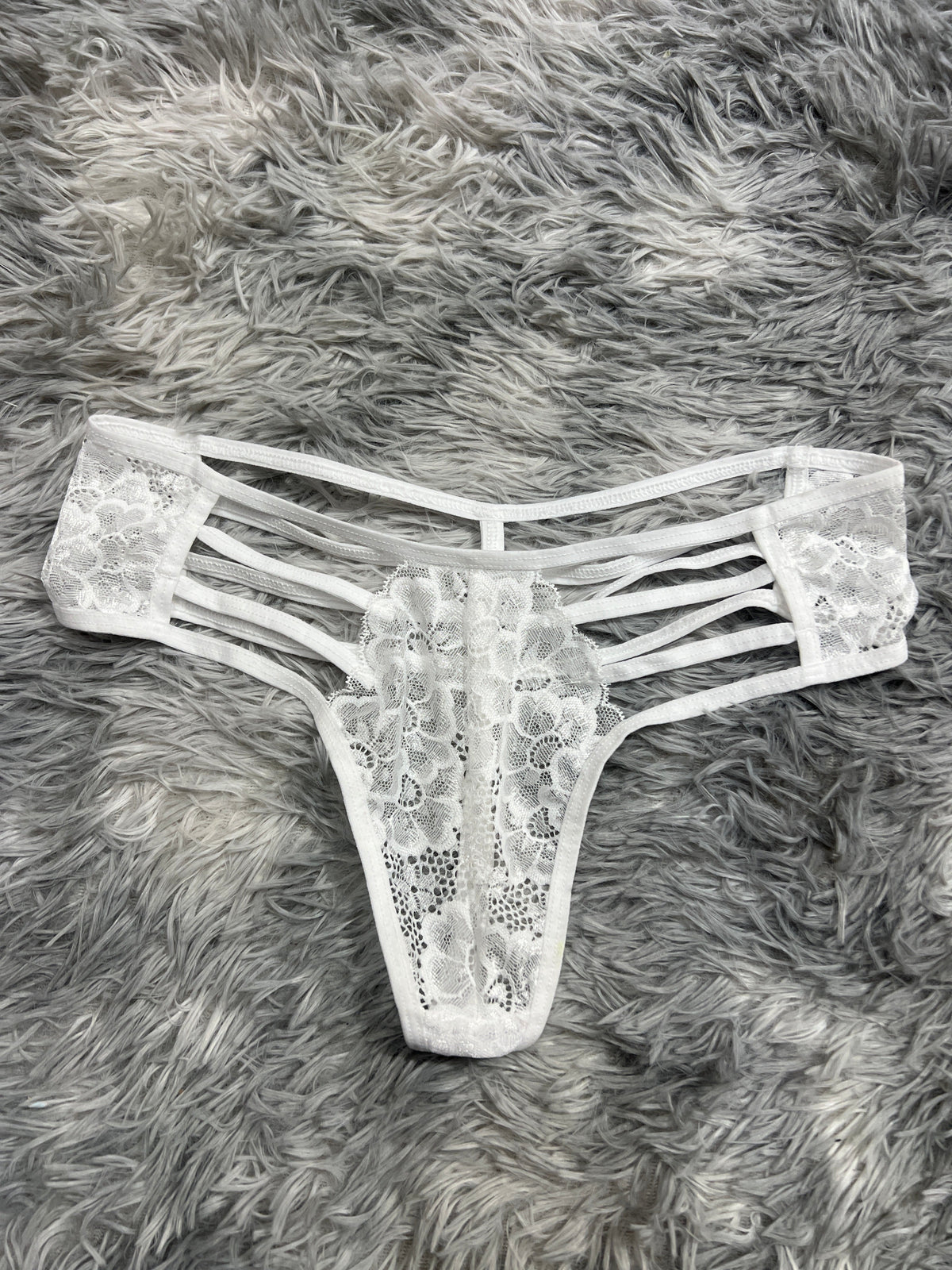 Líneas Blanco Tanga