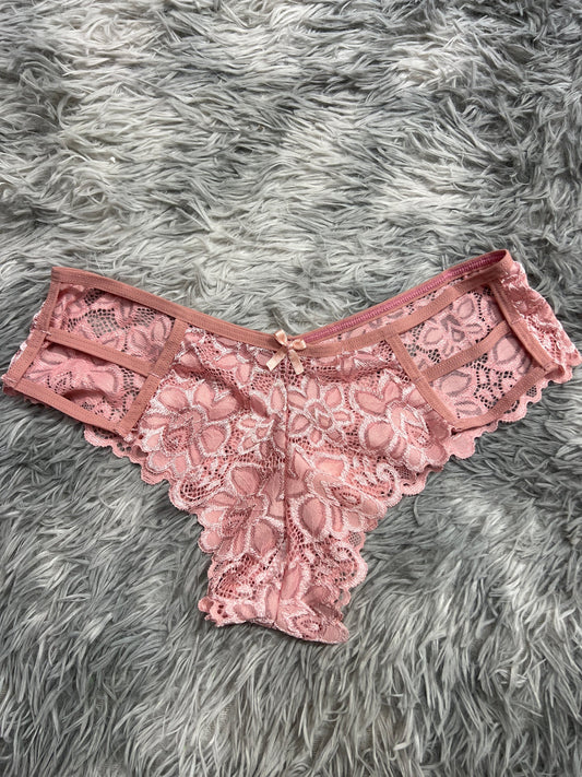 tanga de dama con líneas delanteras rosa