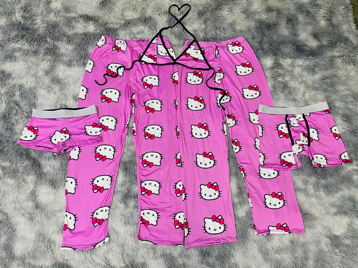 Hello Kitty Rosa Duo de pijama de 5 piezas.