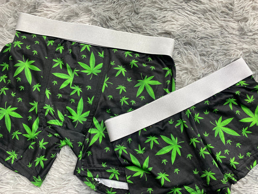 Marihuana fondo negro duo con boxer