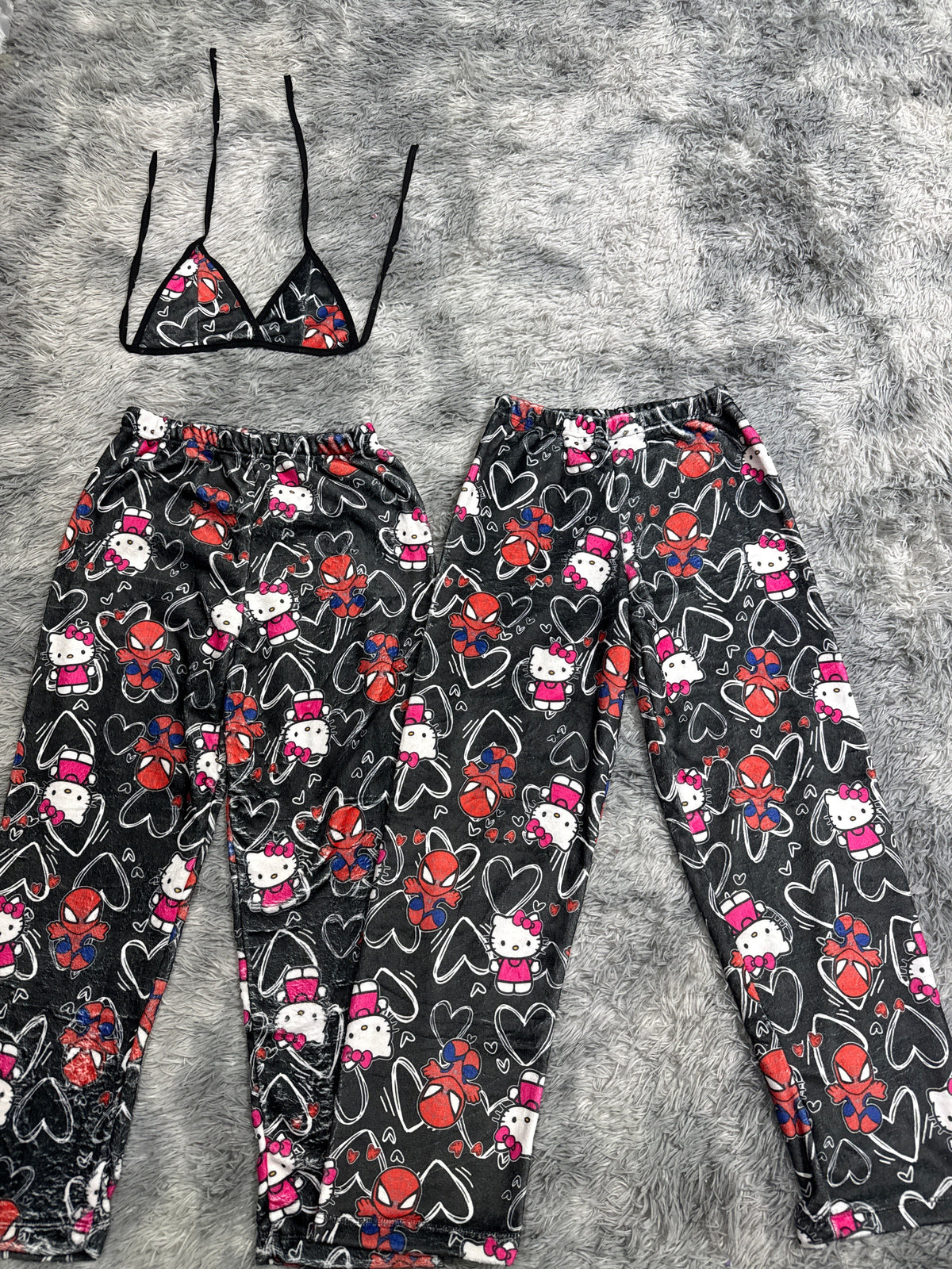Spiderkitty Negro Con Corazones Blancos Duo De Pijama Afelpada