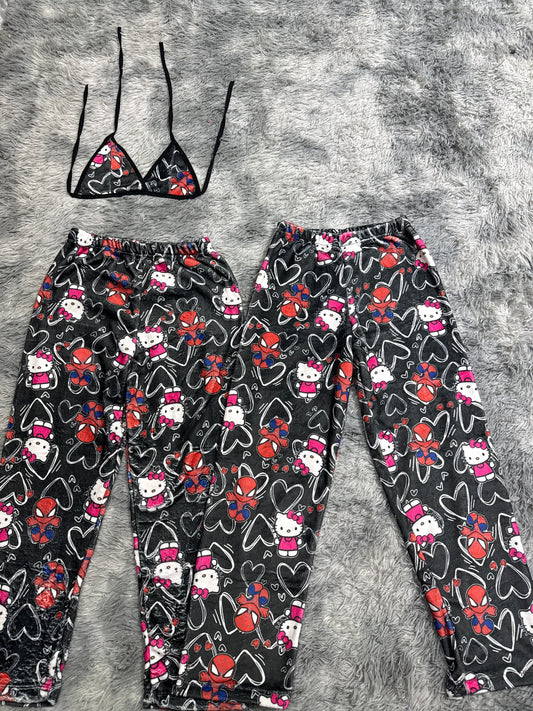 Spiderkitty Negro Con Corazones Blancos Duo De Pijama Afelpada