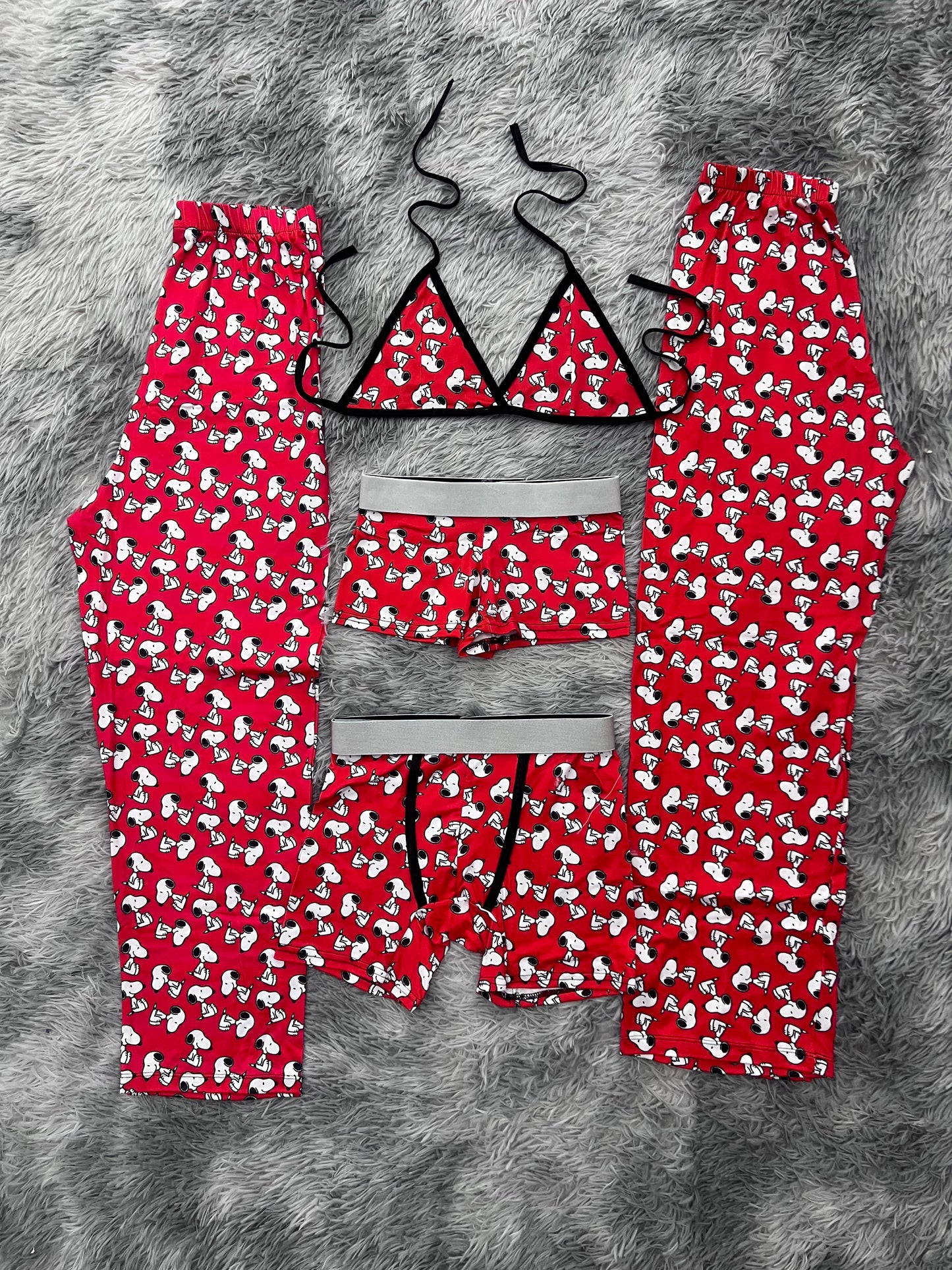snoopy fondo rojo pijama 5 piezas