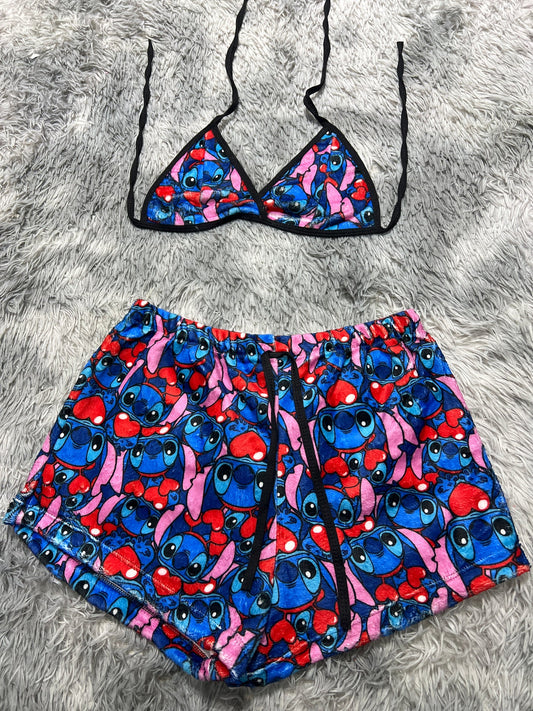Stitch corazones  con short unitalla de afelpad