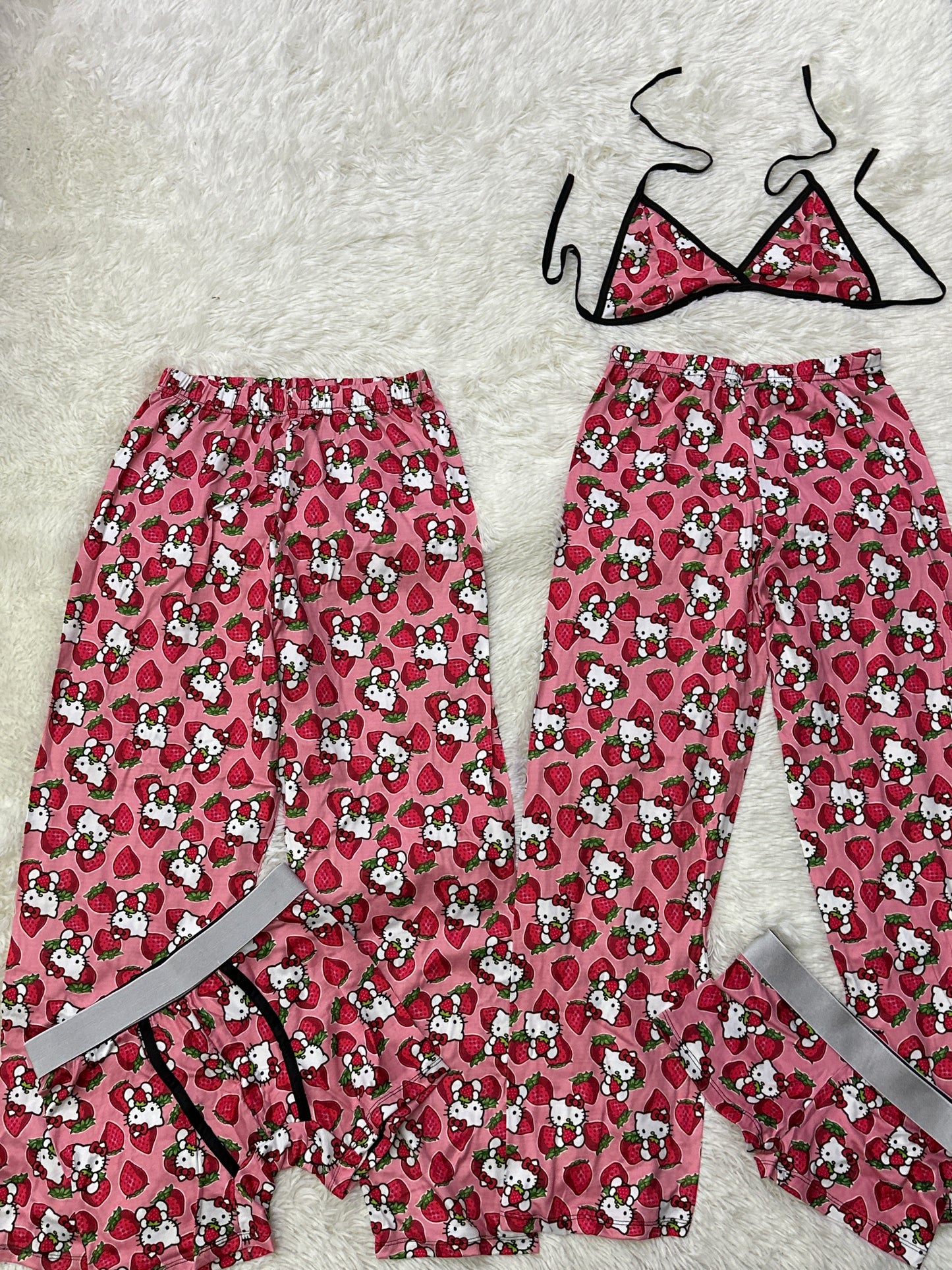 Hello kitty fresas pijama 5 pcs