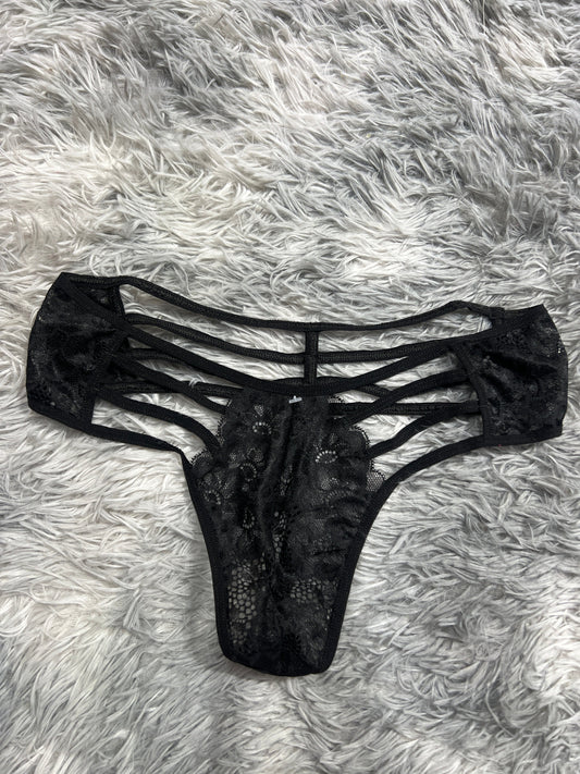 Líneas Negro Tanga