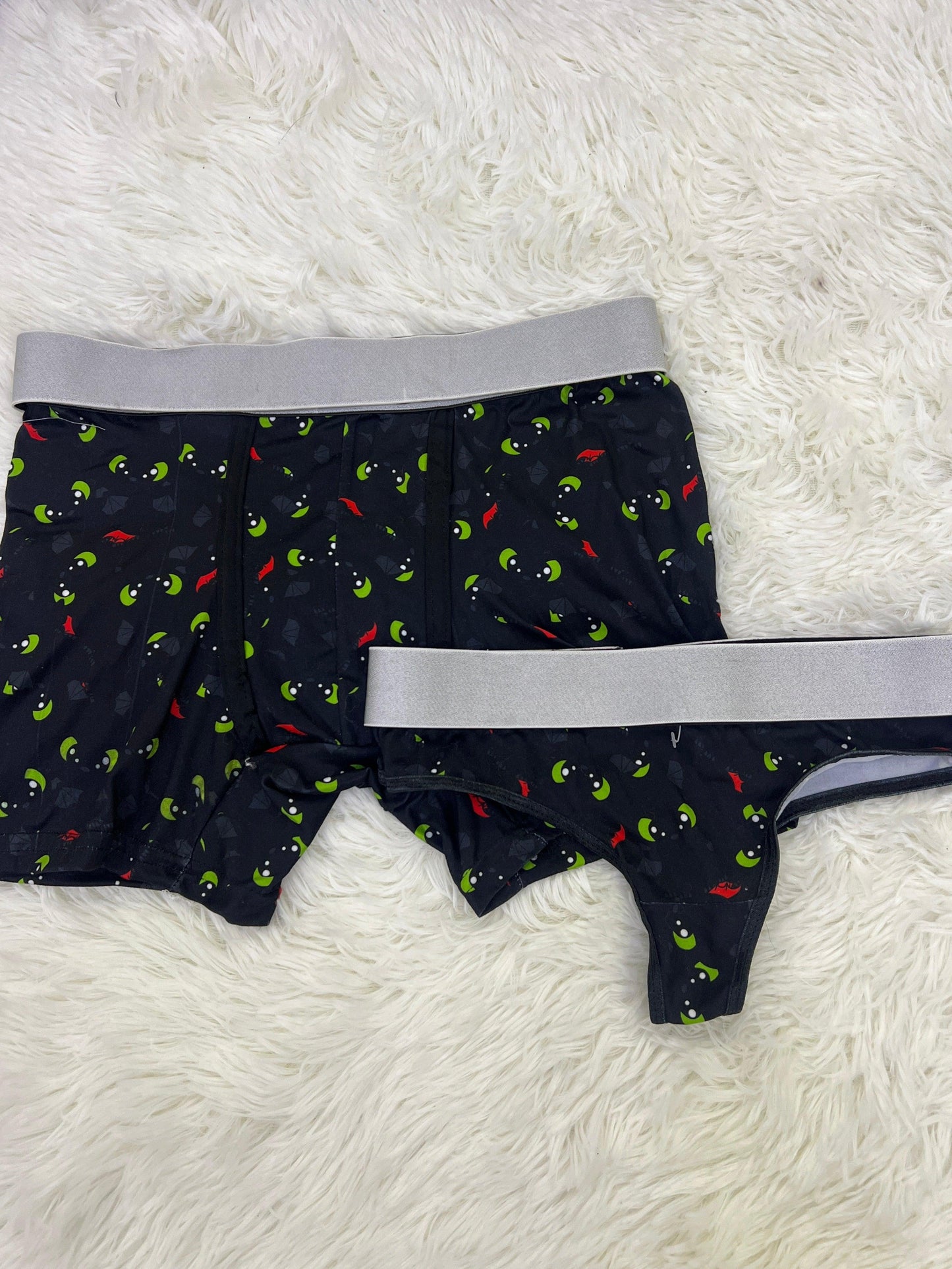 Toothless couples matching underwear - Fundies