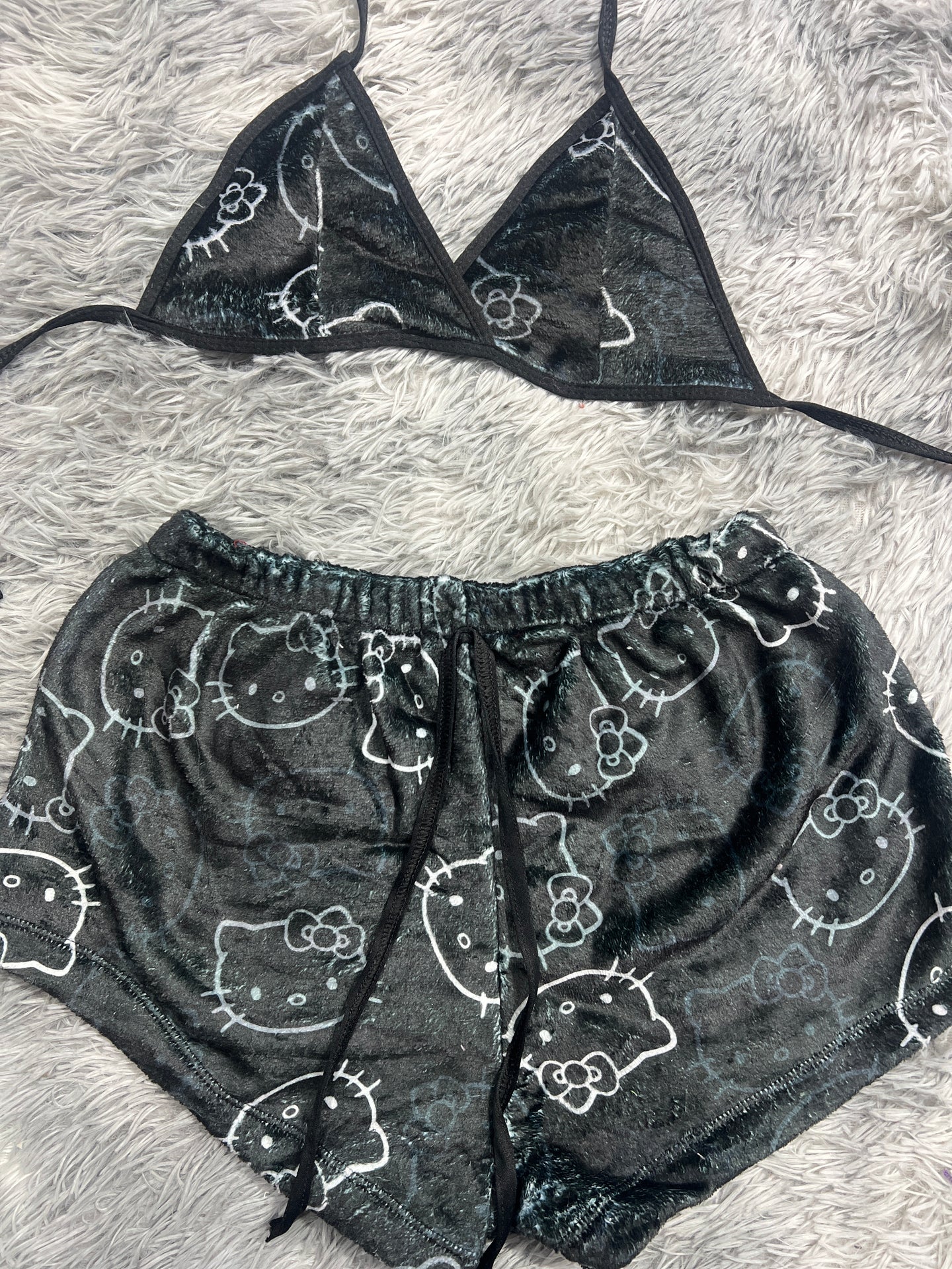 Hello kitty negro Top con short unitalla de afelpado