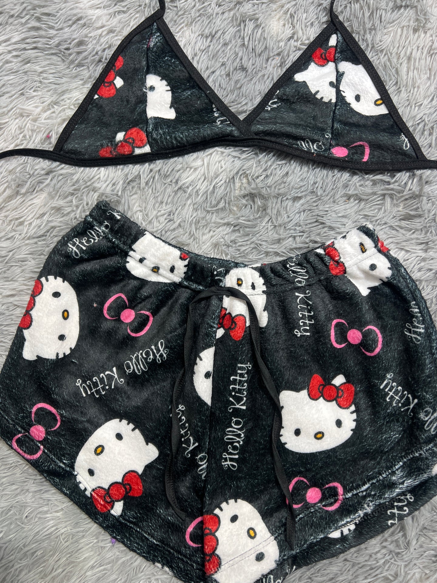 hello kitty negro top con short unitalla de afelpada