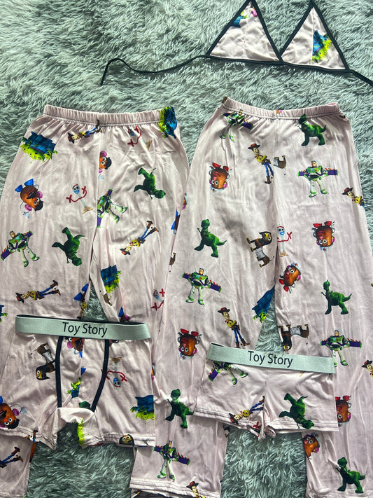 Toy story fondo beige pijama 5 piezas