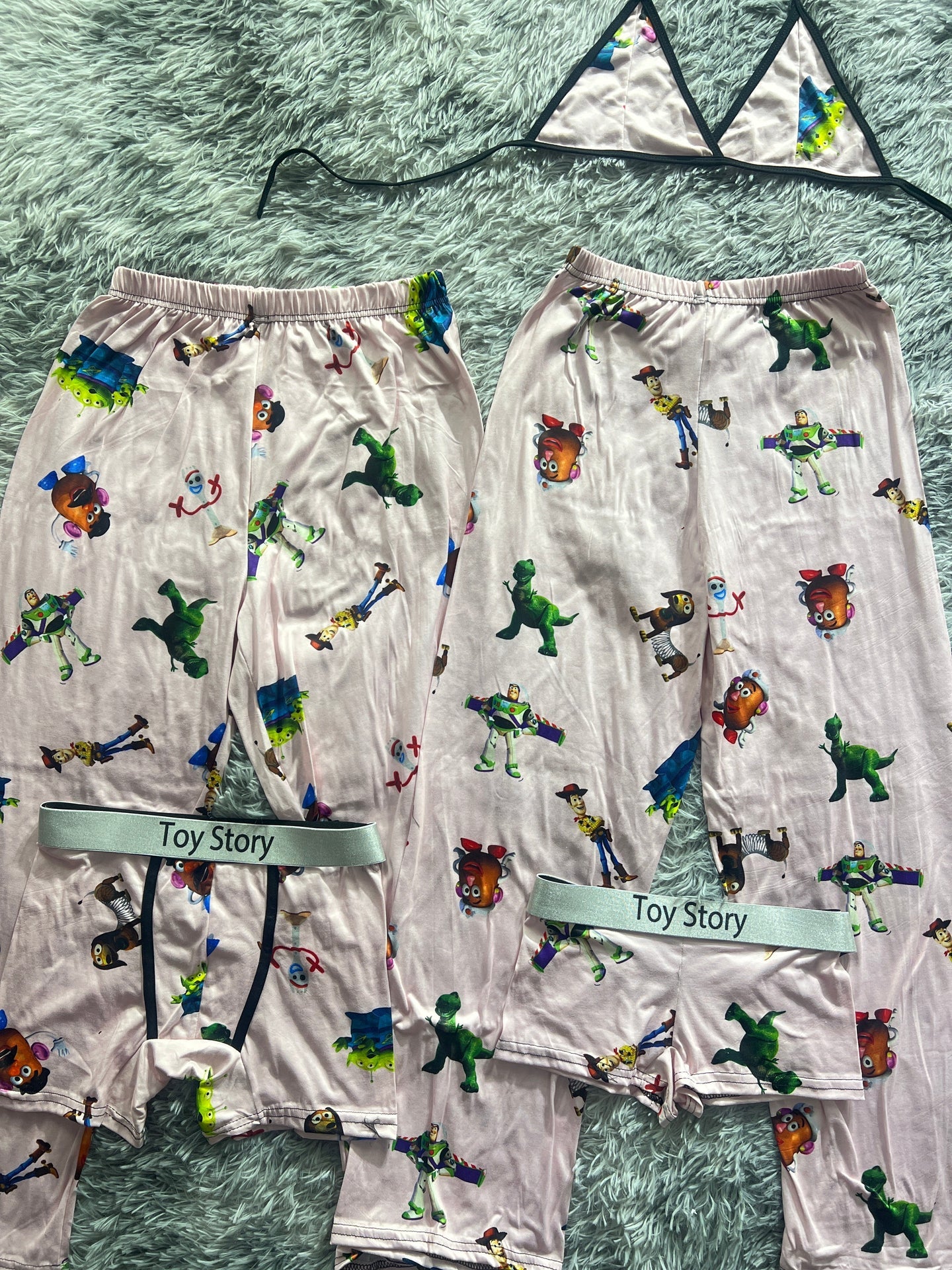 Toy story fondo beige pijama 5 piezas
