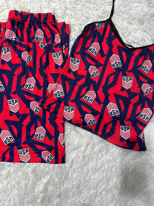 Usa Blusa Con Pantalón Pijama De Dama
