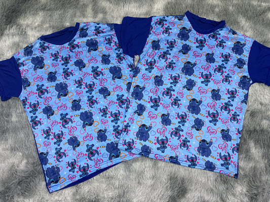 Stich corazones fondo azul Dúo de playera!