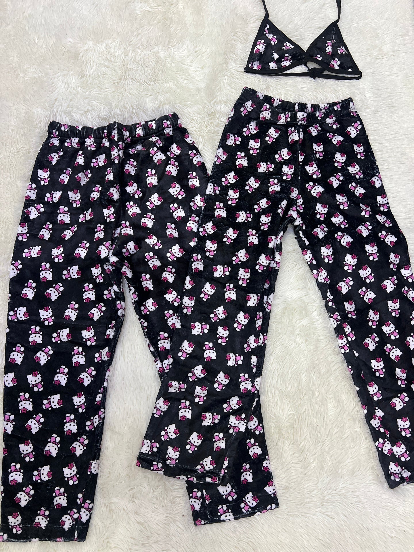 Hello Kitty Pijama Duo de pijama afelpada.