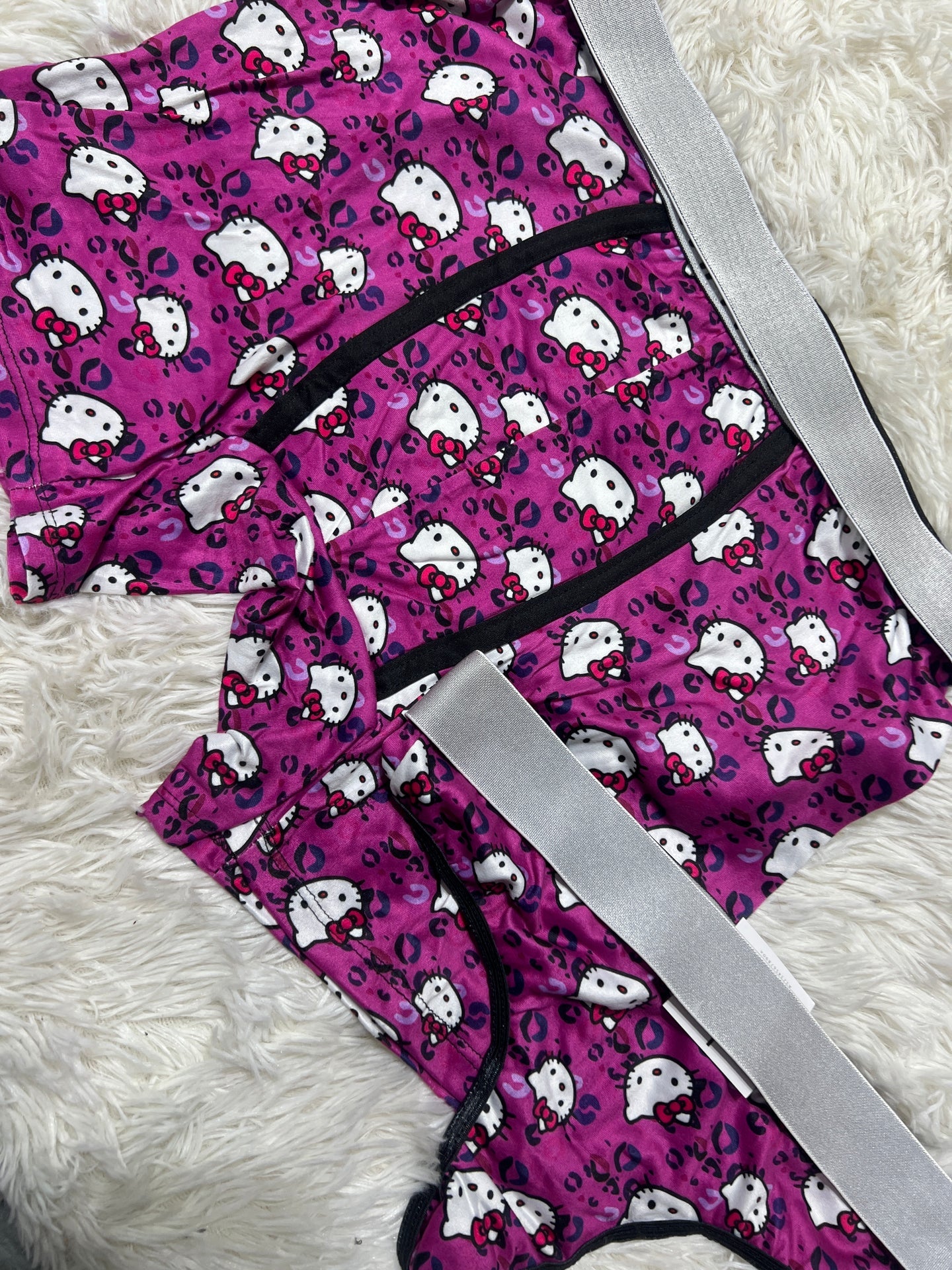 hello kitty animal print morado dúo XL con tanga