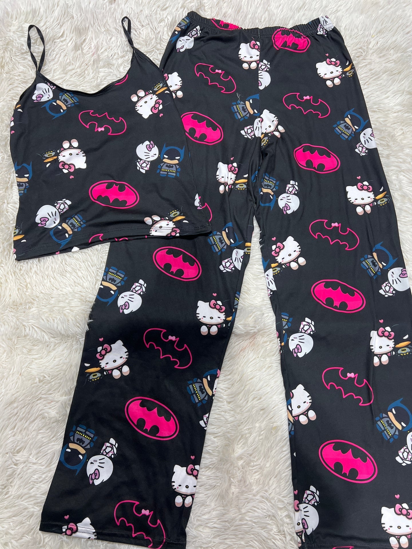 Hello kitty y Batman blusa con pantalón pijama de dama