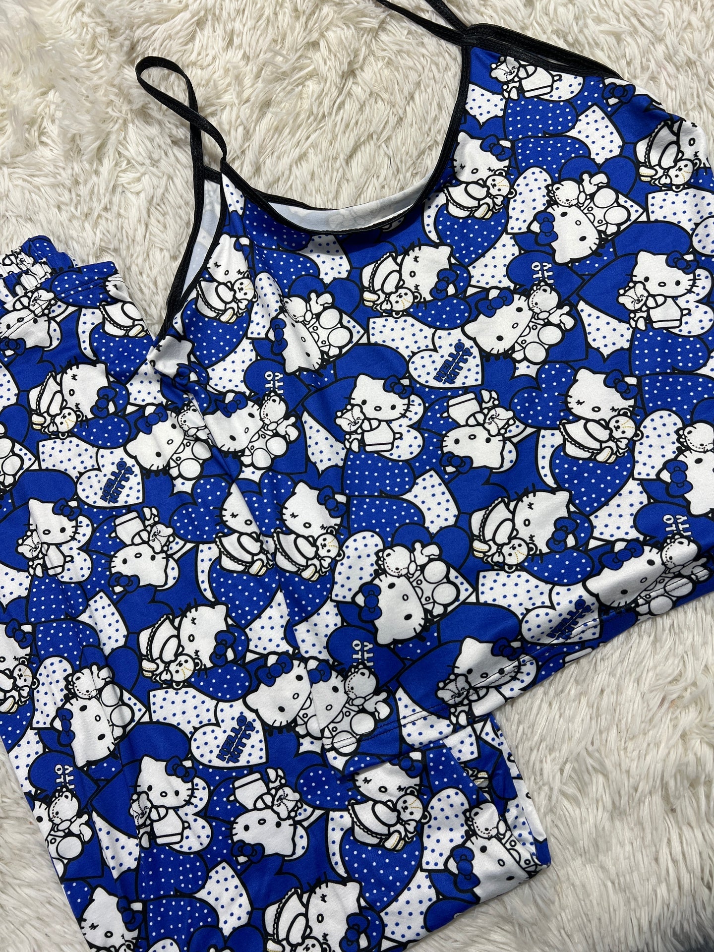 Hello kitty puntos  Blusa con pantalón pijama de dama