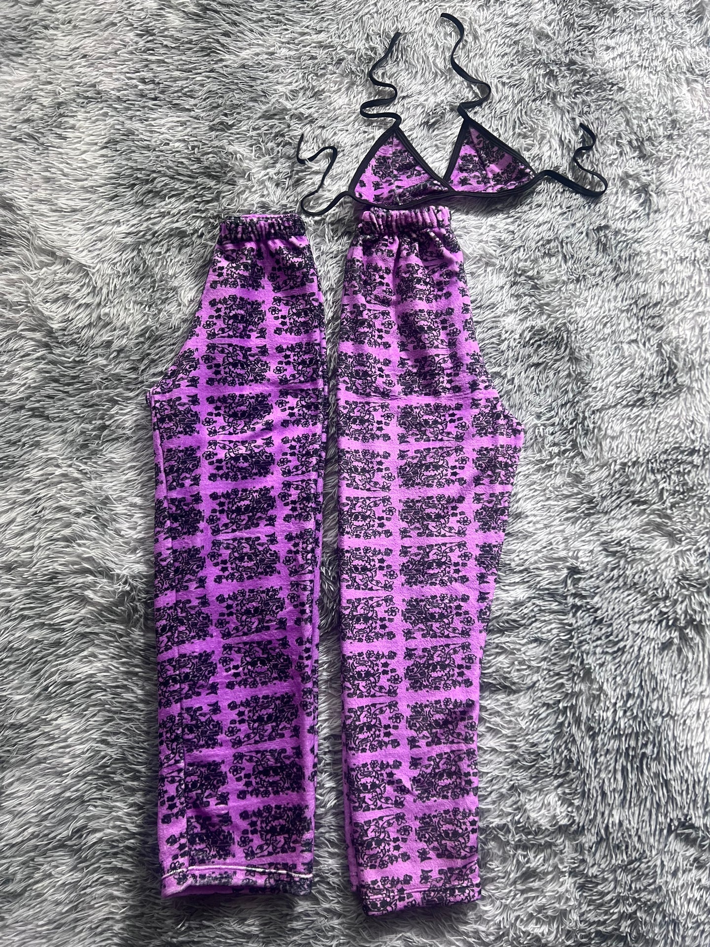 Karol G álbum morado Duo de Pijama Afelpada