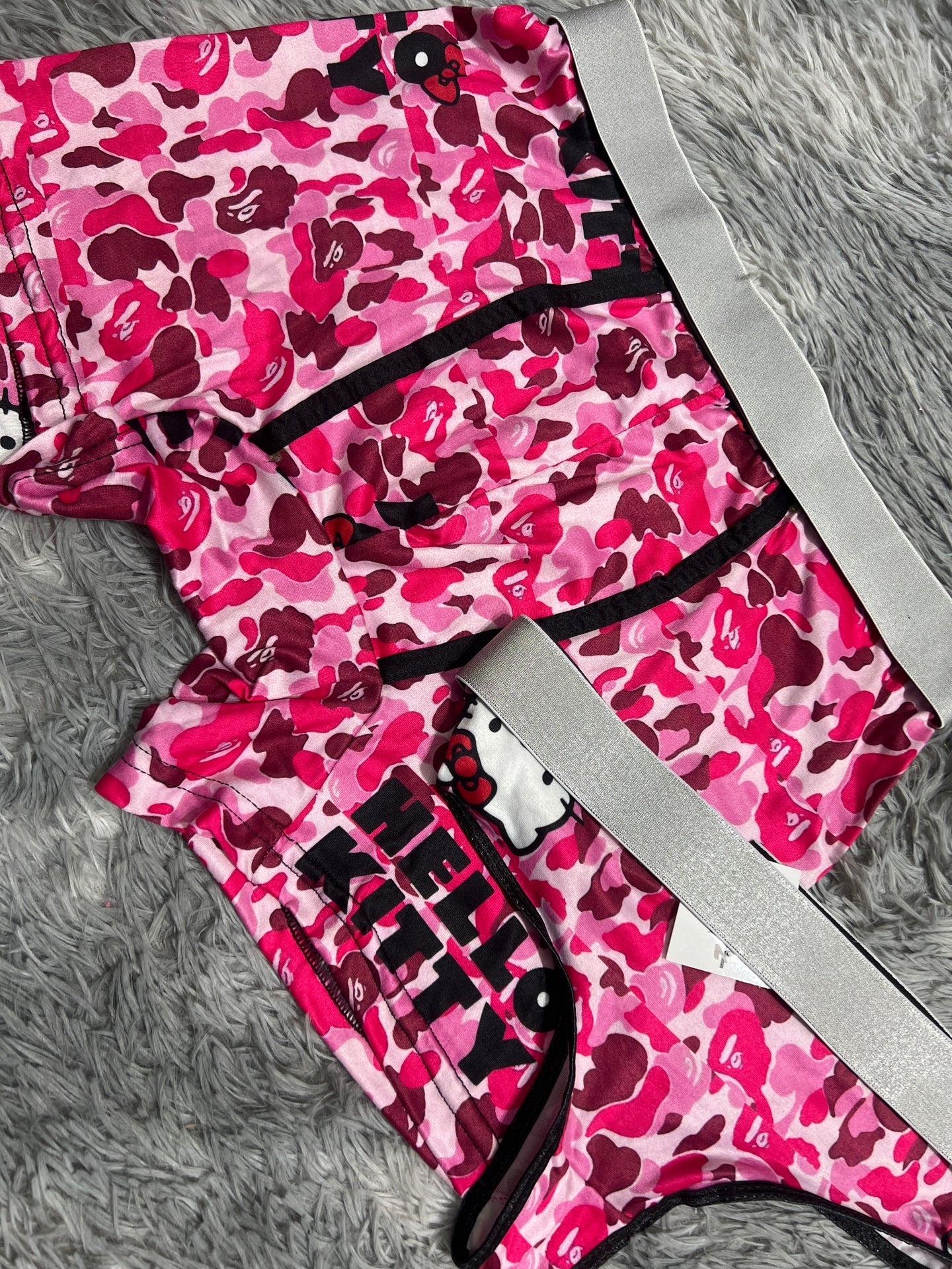 hello kitty camuflaje rosa duo de tanga XL