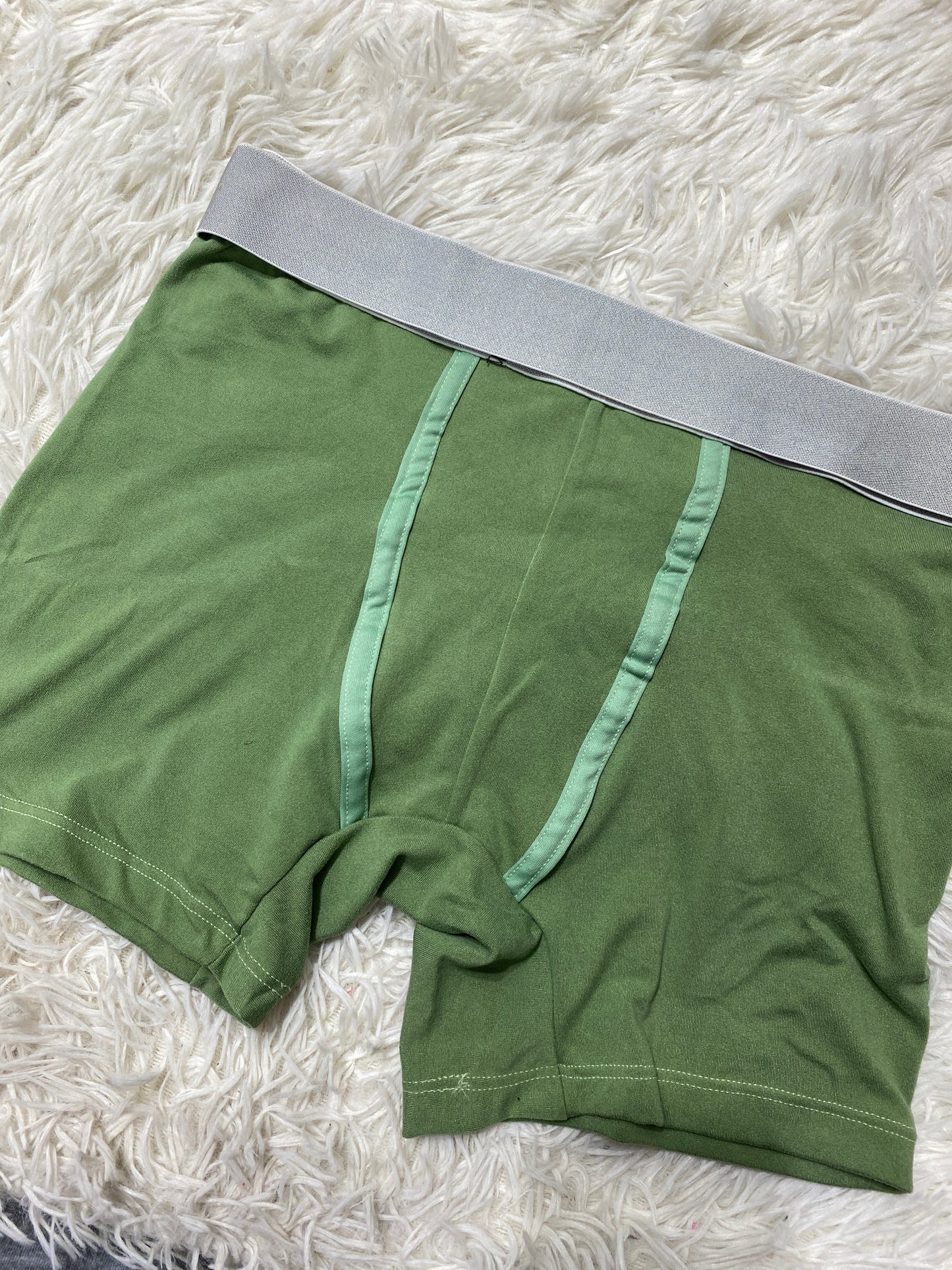Boxer de caballero verde olivo