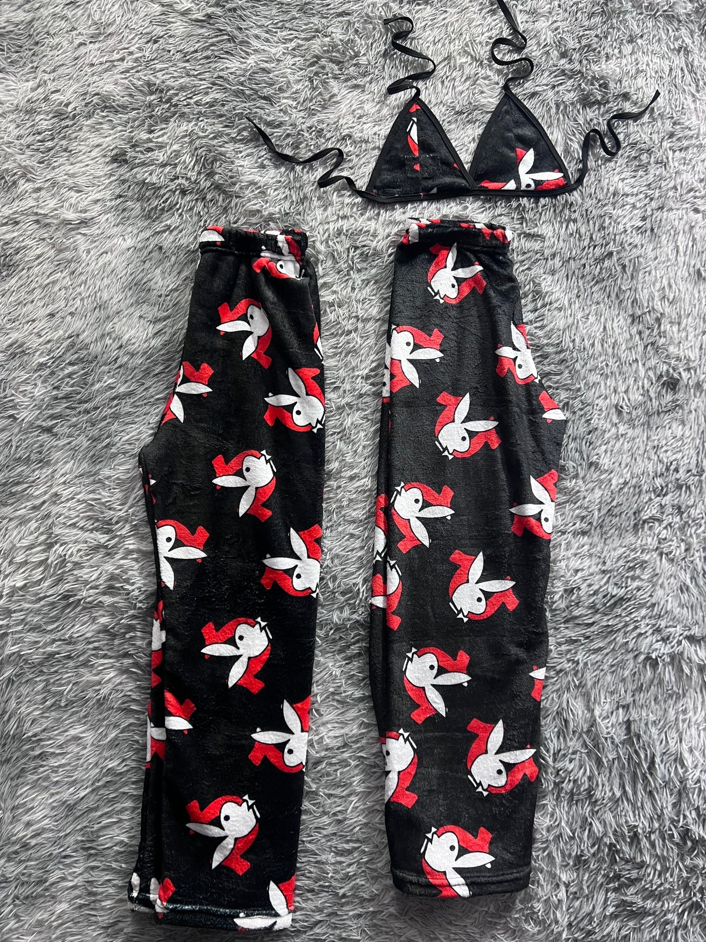 play boy x true religión blanco y rojo Duo de Pijama Afelpada