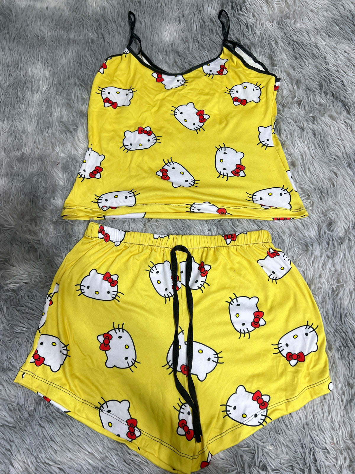 Hello Kitty Amarillo Blusa Con Short