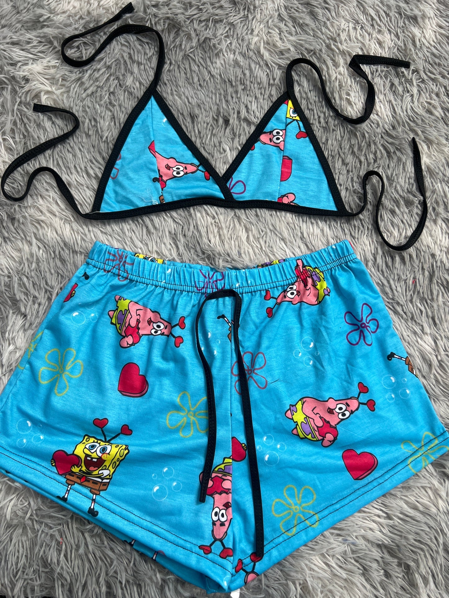 Esponja y patricio corazones fondo azul top con short unitalla de brush